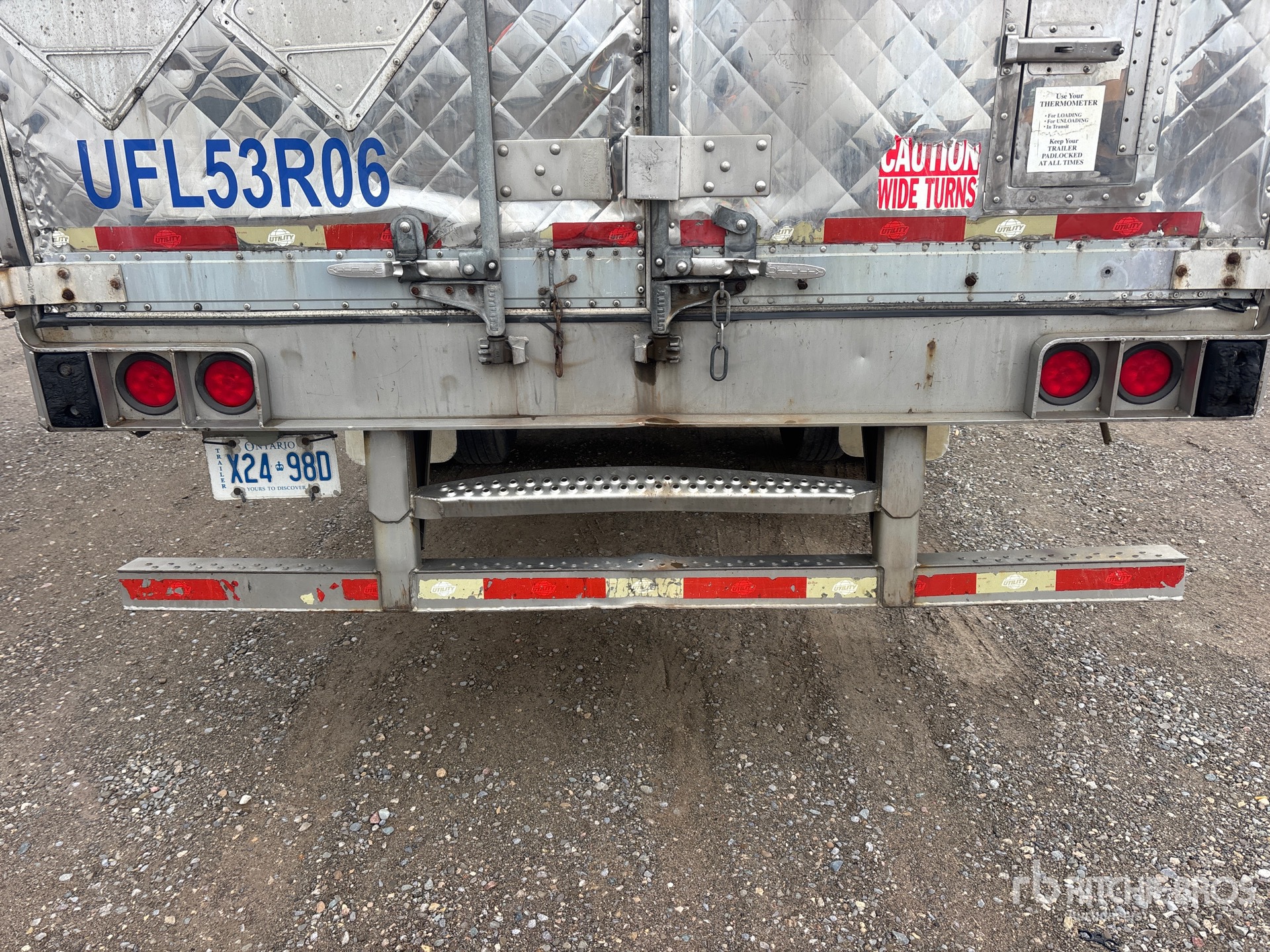 2011 Utility 3000R