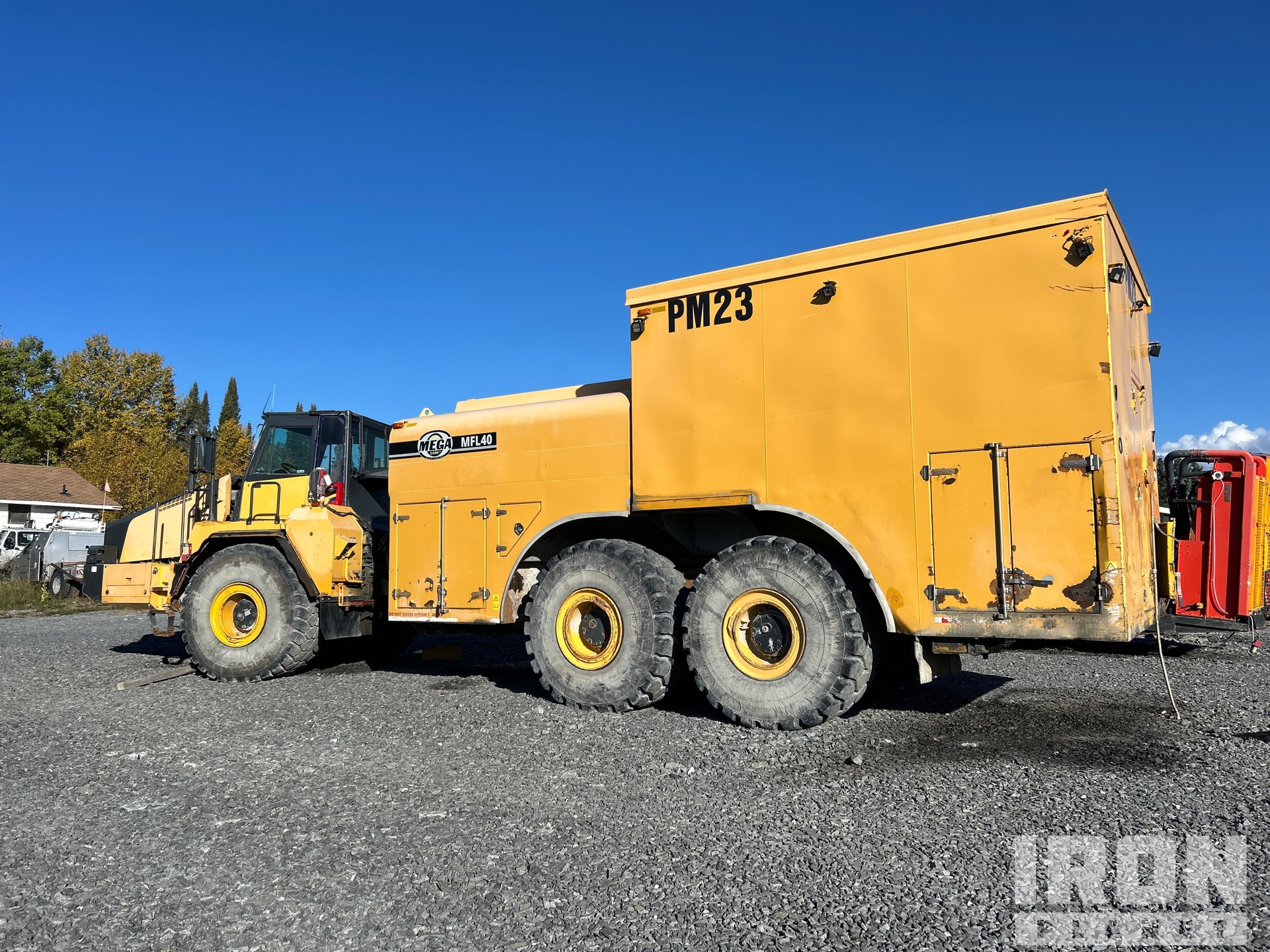 2009 Komatsu HM400-2