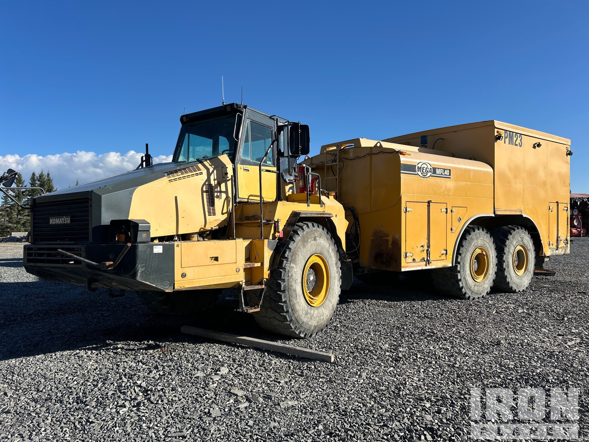 2009 Komatsu HM400-2