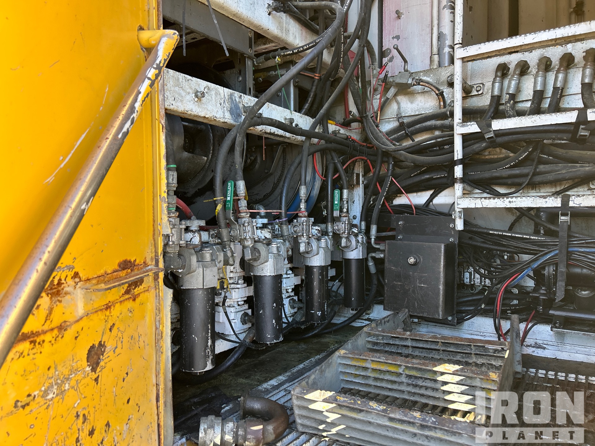 2009 Komatsu HM400-2