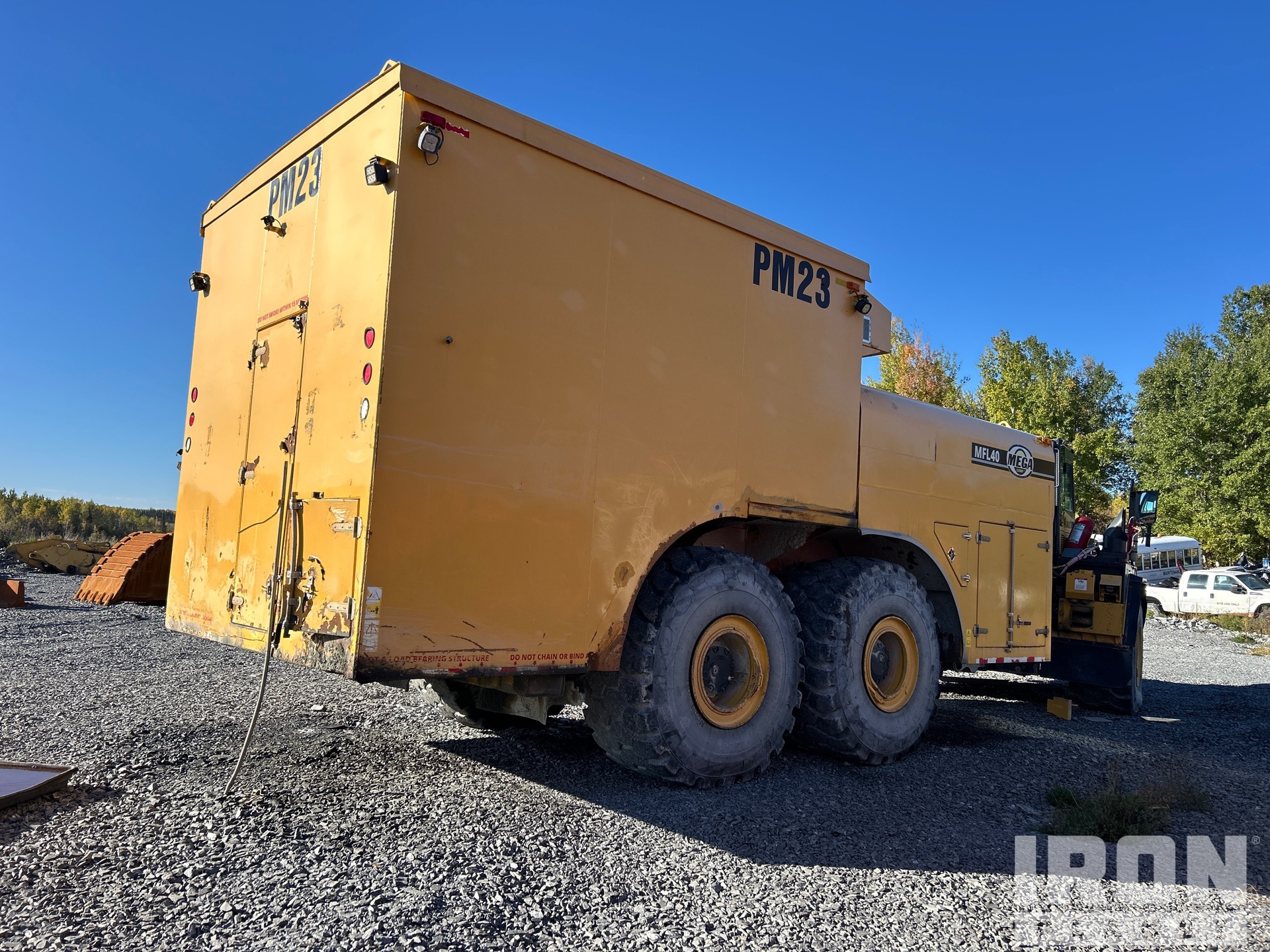 2009 Komatsu HM400-2
