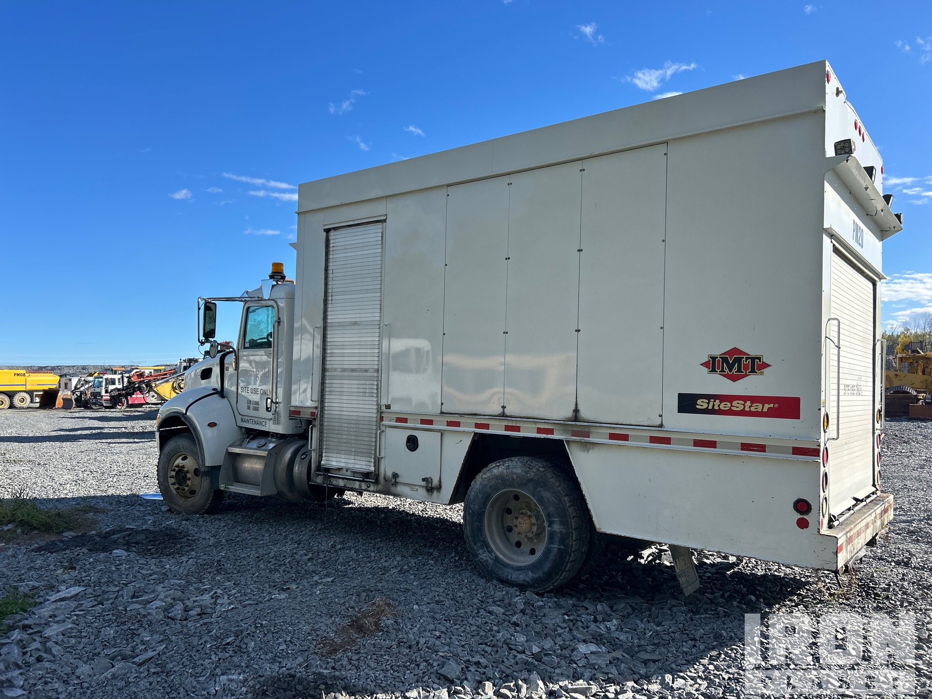 2015 Peterbilt 348