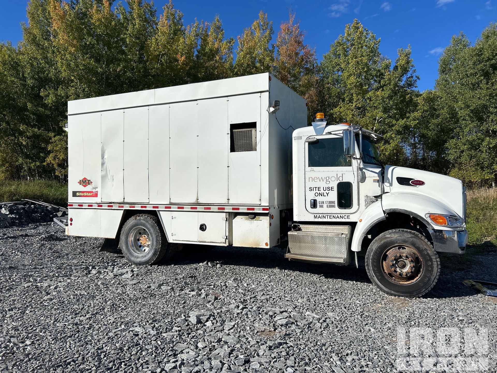 2015 Peterbilt 348