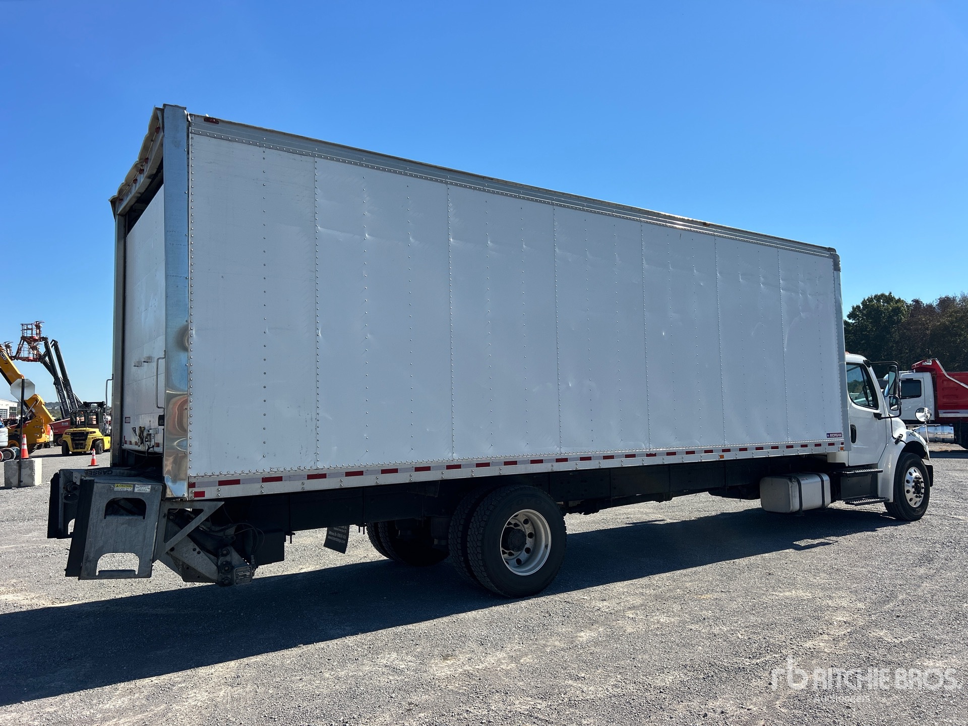 2019 Freightliner M2 106
