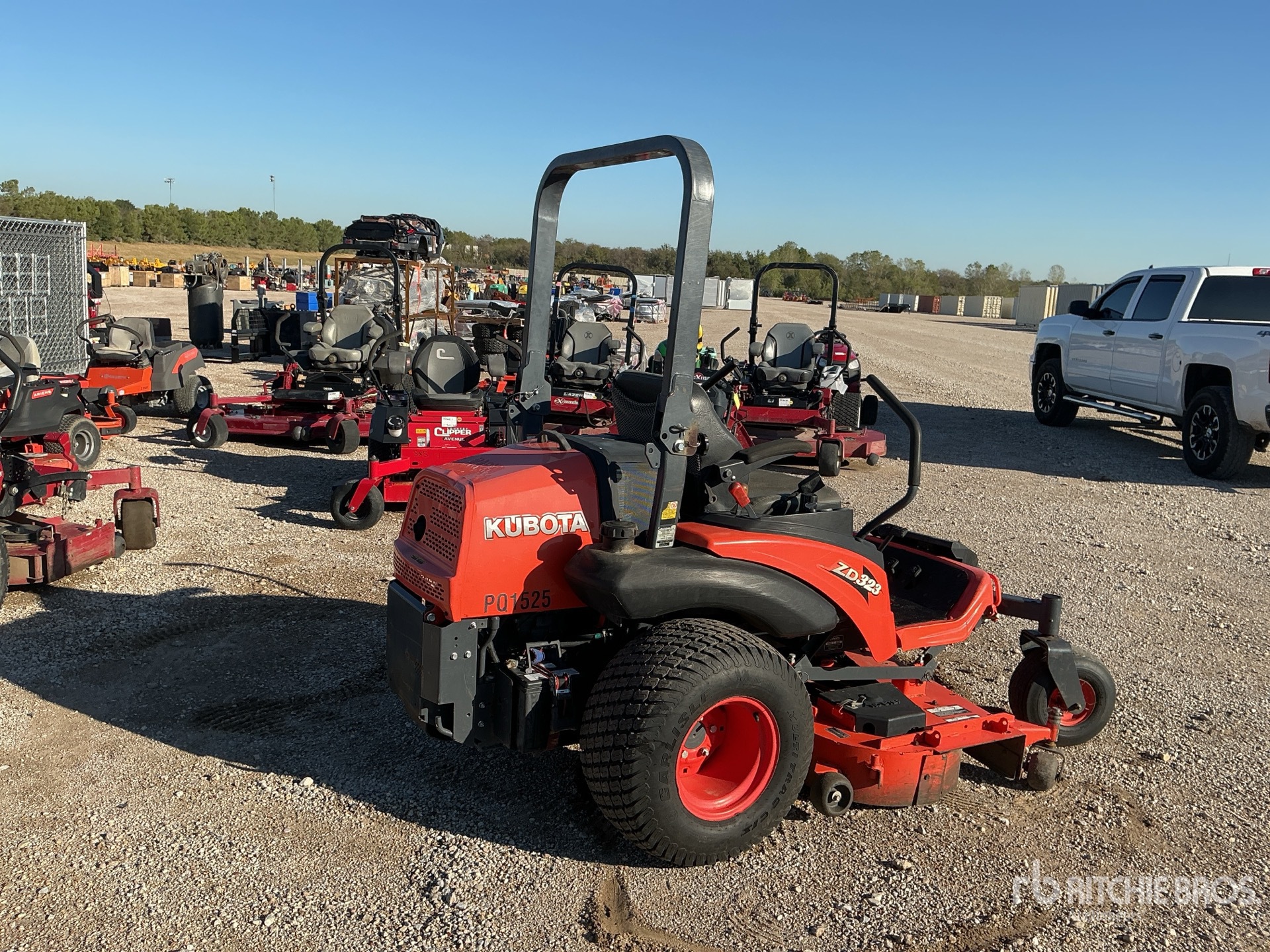 2015 Kubota ZD323