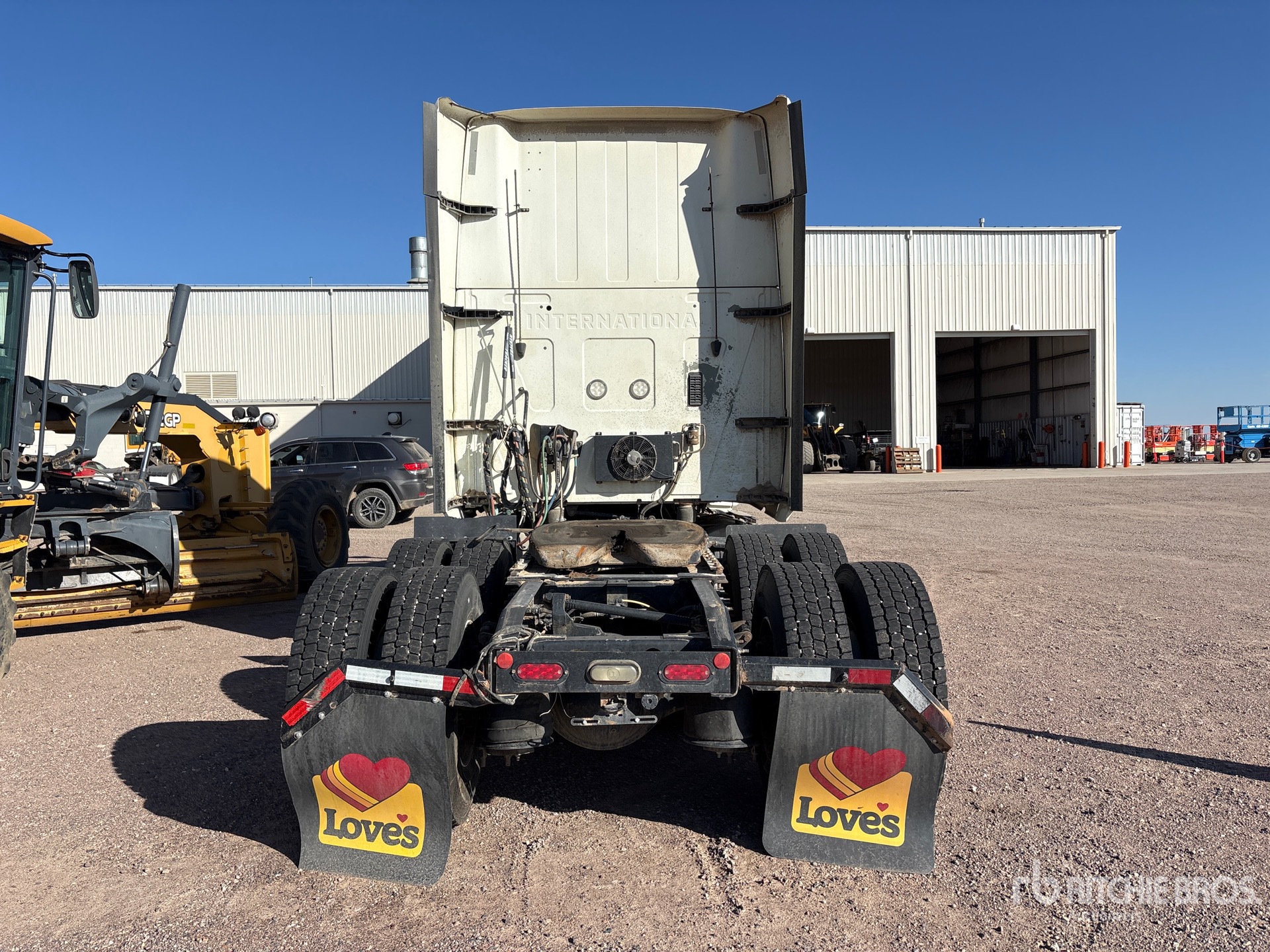 2020 International LT625