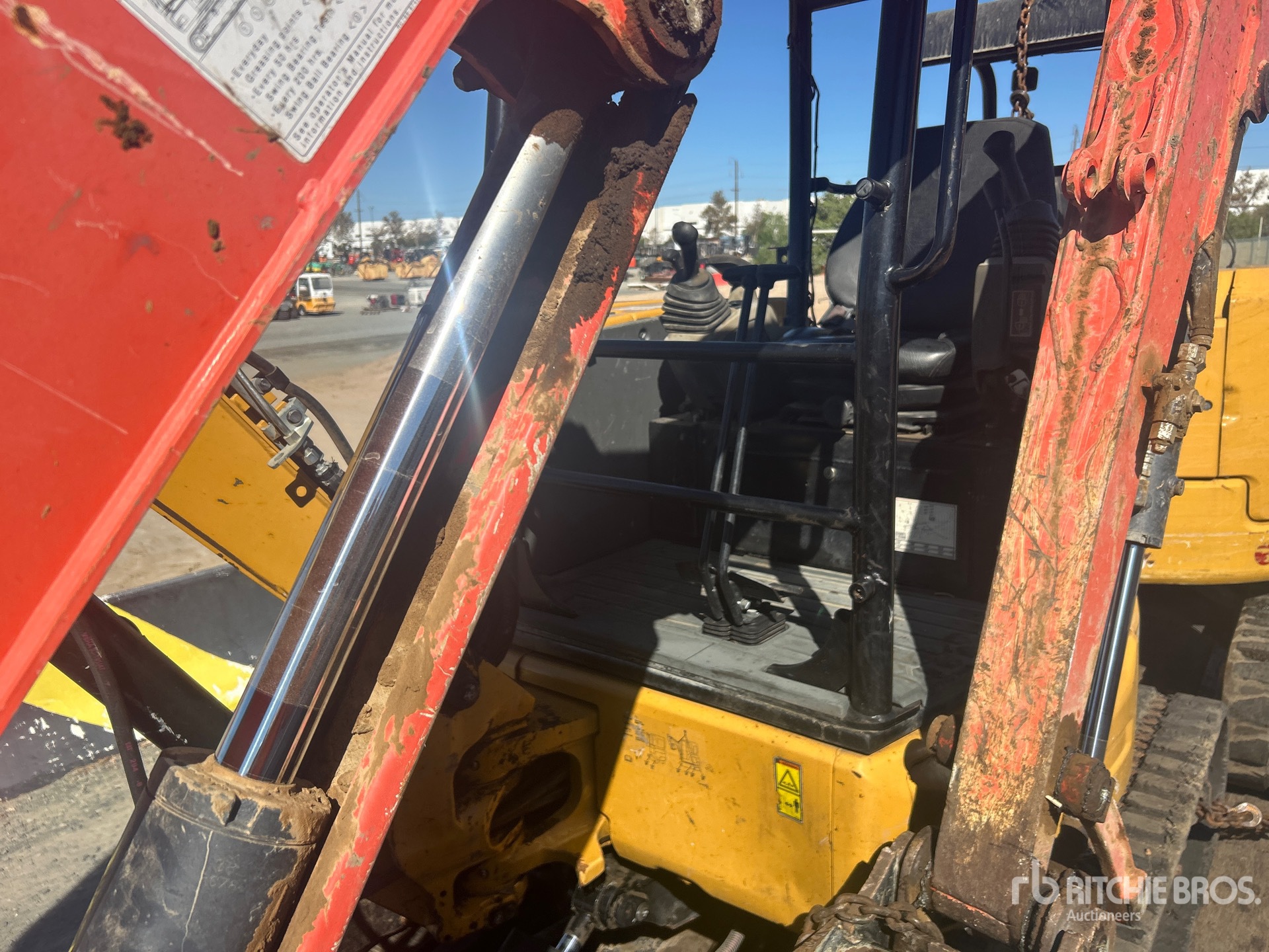 2017 Caterpillar 303.5E2