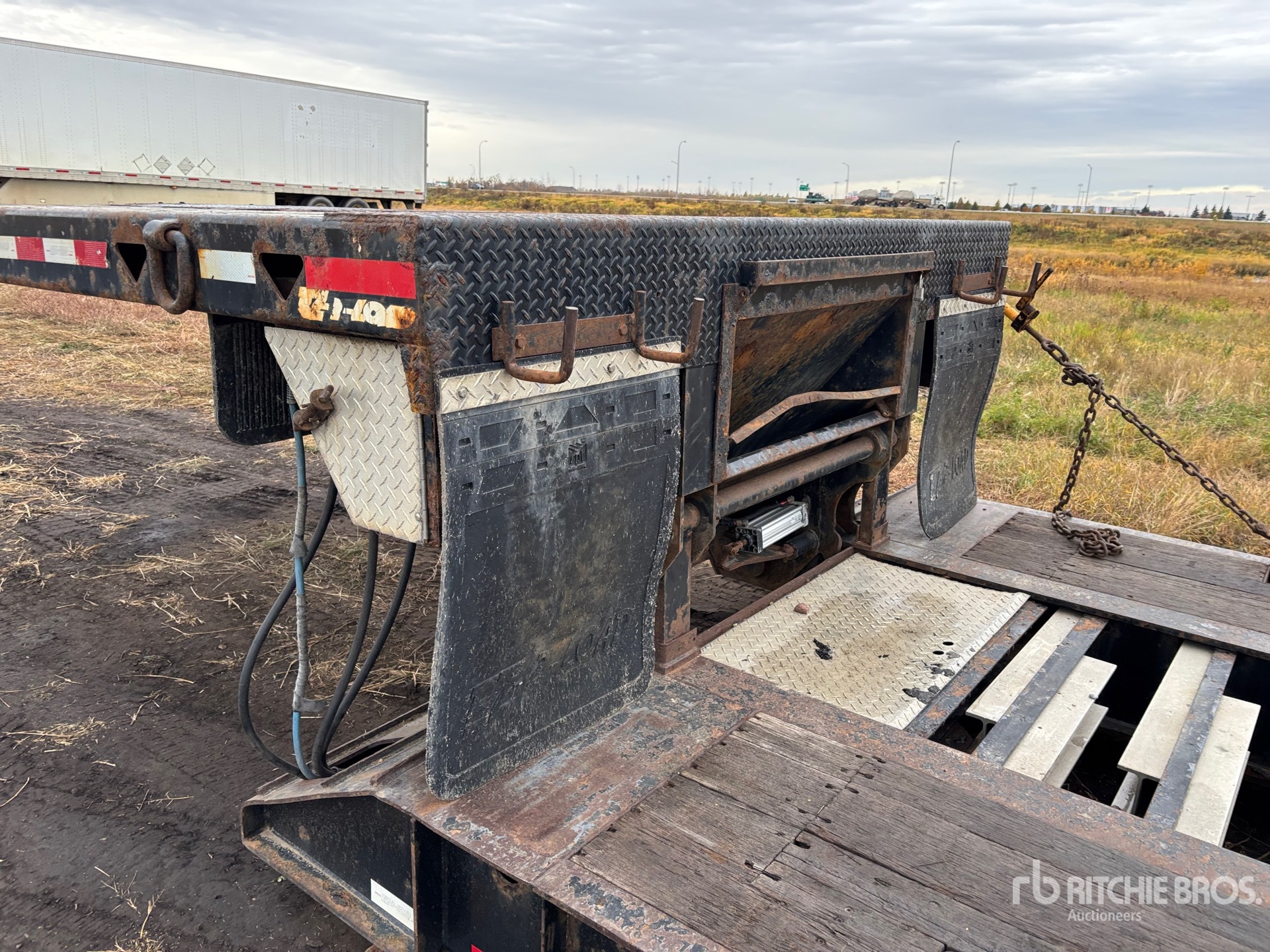 2015 BWS 35 TON T/A REMOVABLE GOOSENECK