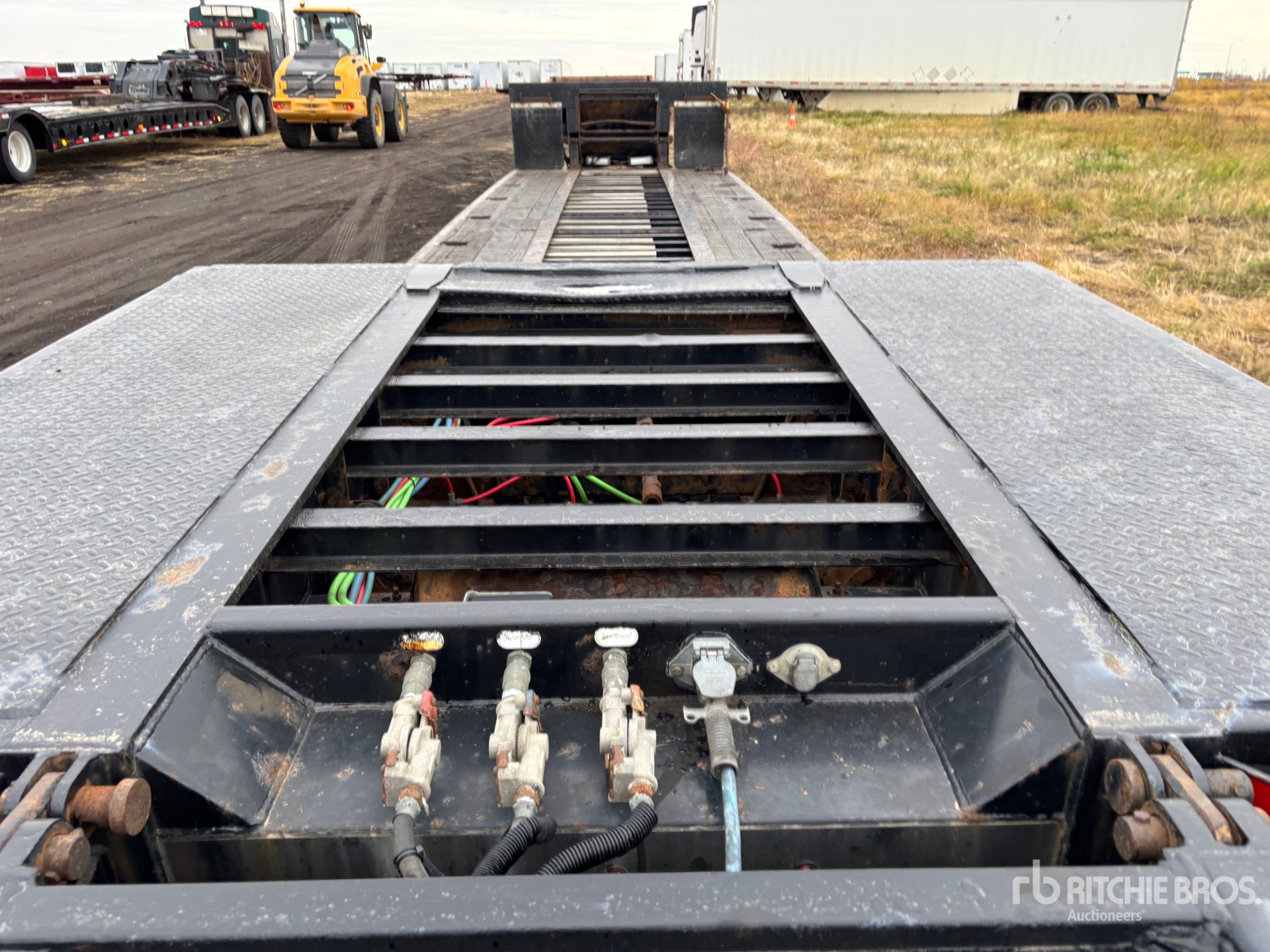 2015 BWS 35 TON T/A REMOVABLE GOOSENECK