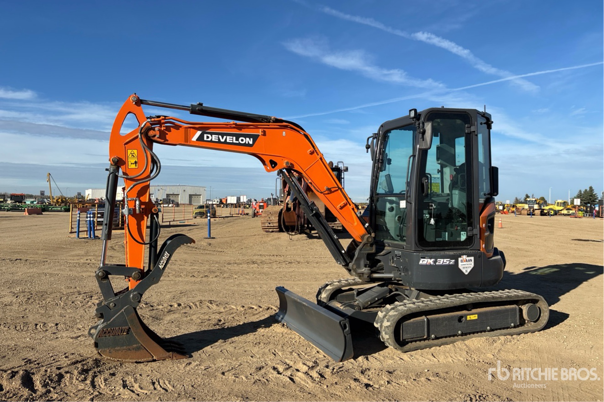 2023 Develon DX35Z-7