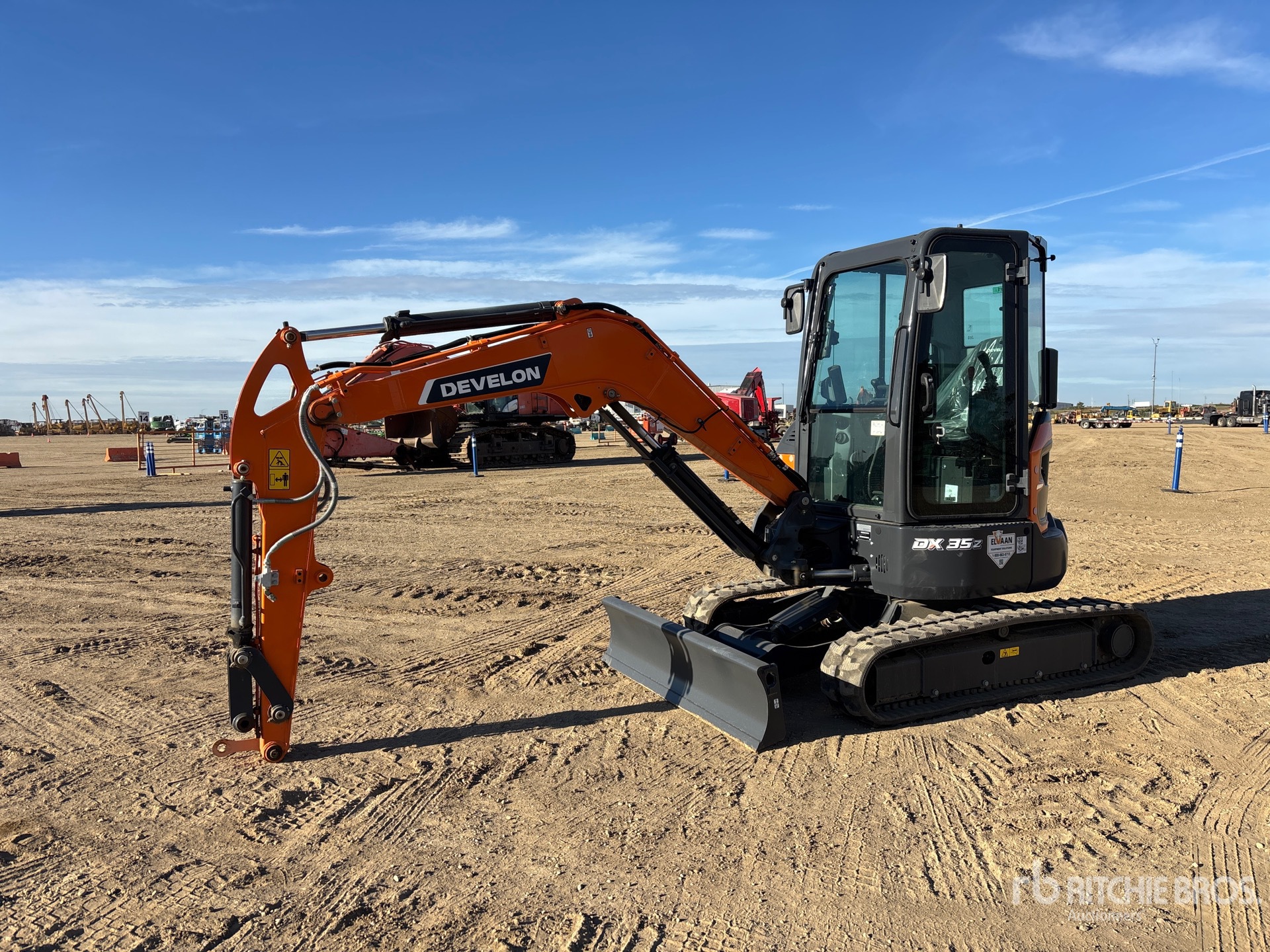 Photo of 2024 Develon DX35Z-7