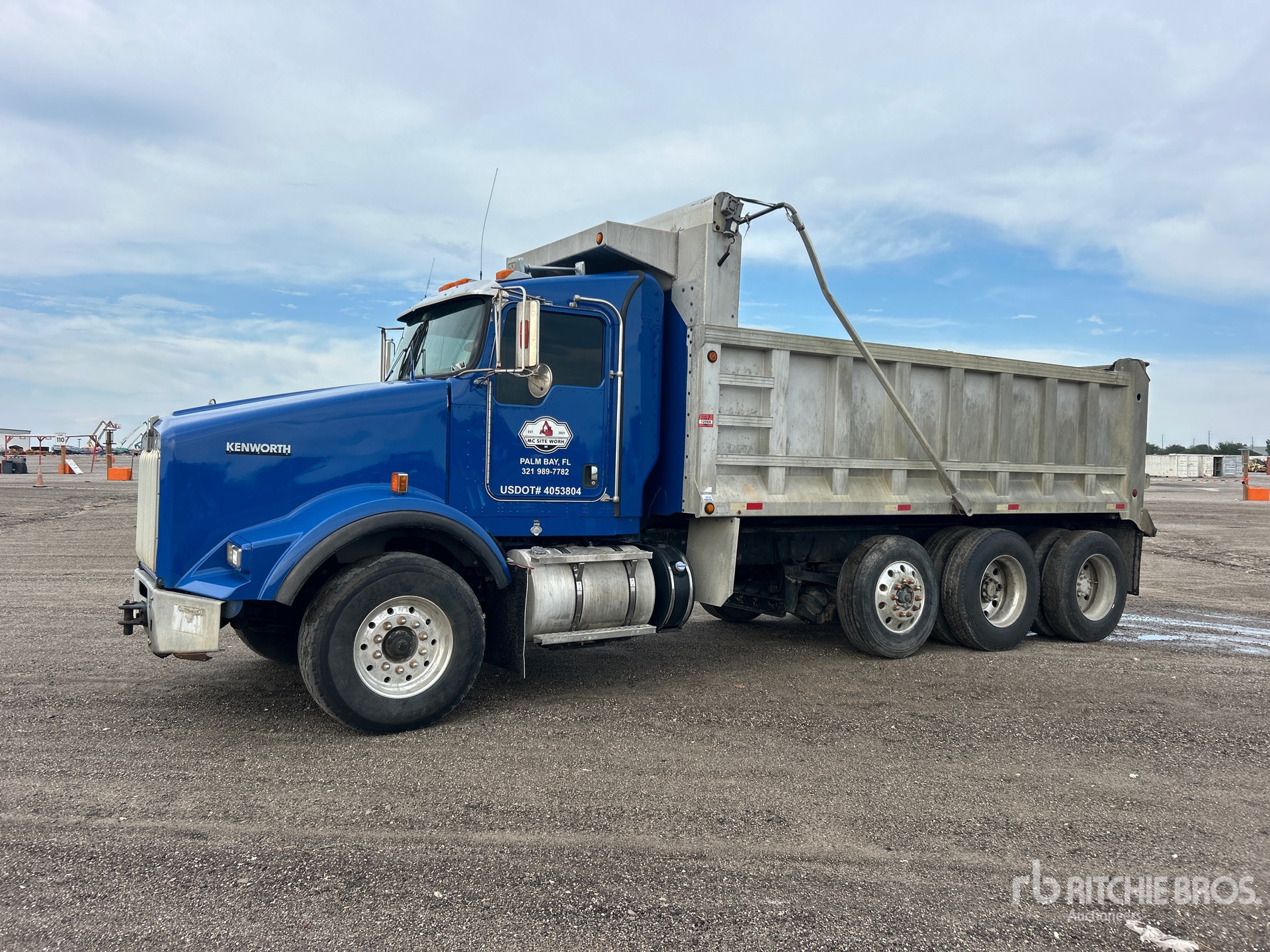 Photo of 2014 Kenworth T800
