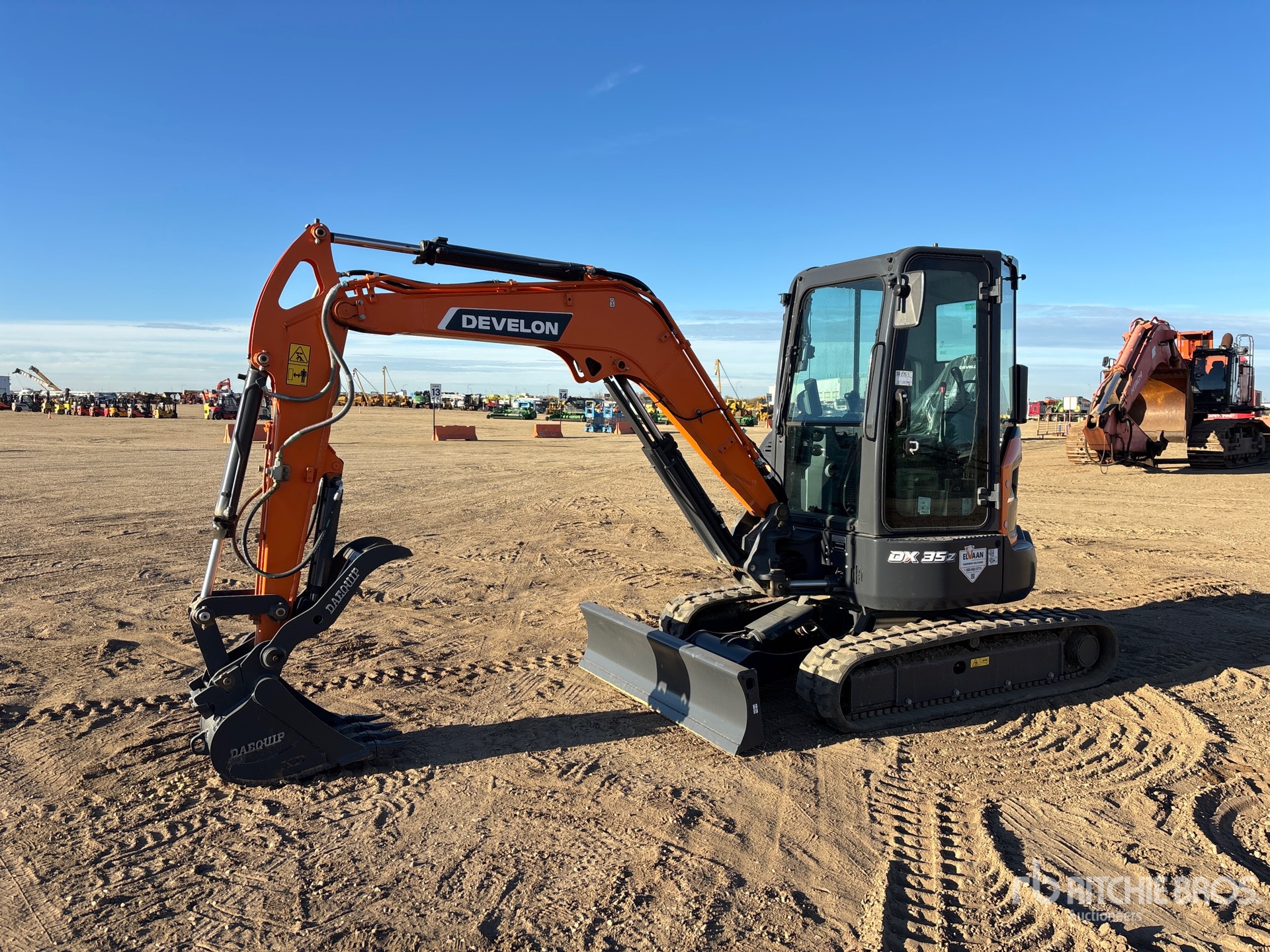 Photo of 2024 Develon DX35Z-7