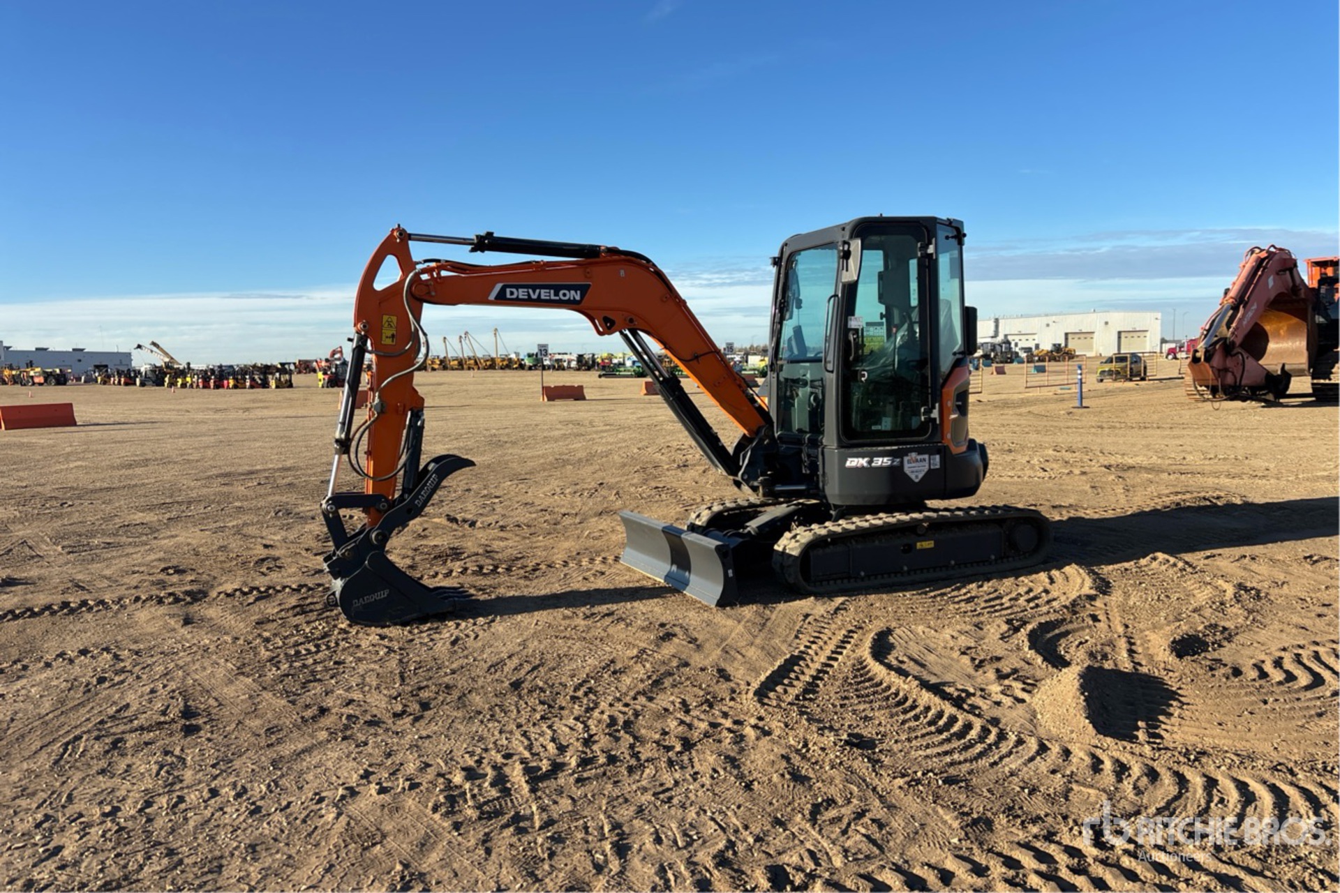 2024 Develon DX35Z-7