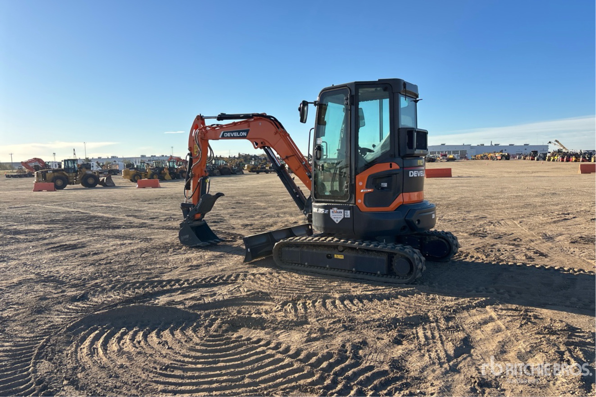 2024 Develon DX35Z-7