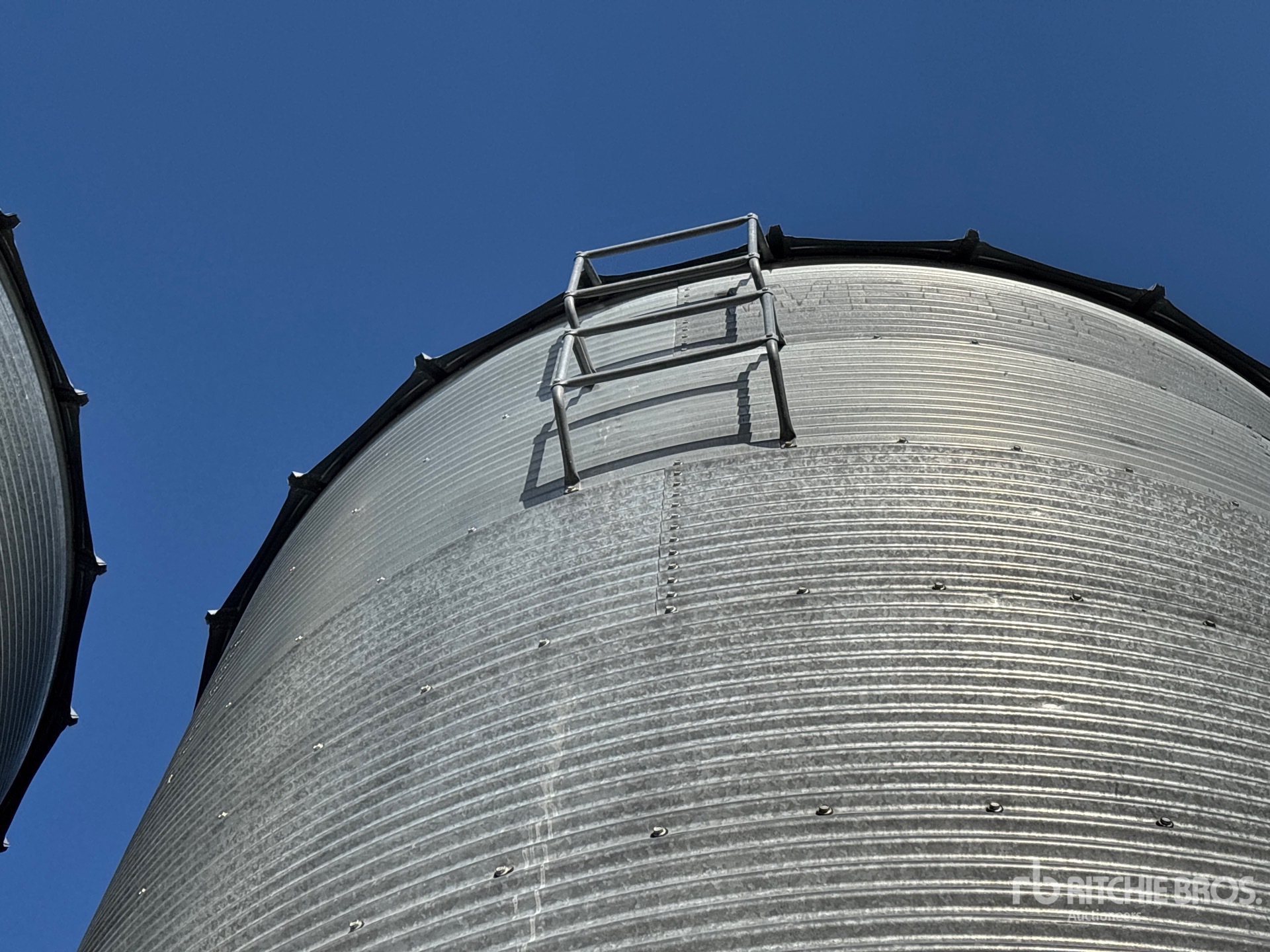 Westeel +/- 2000 BU 7 RING HOPPER
