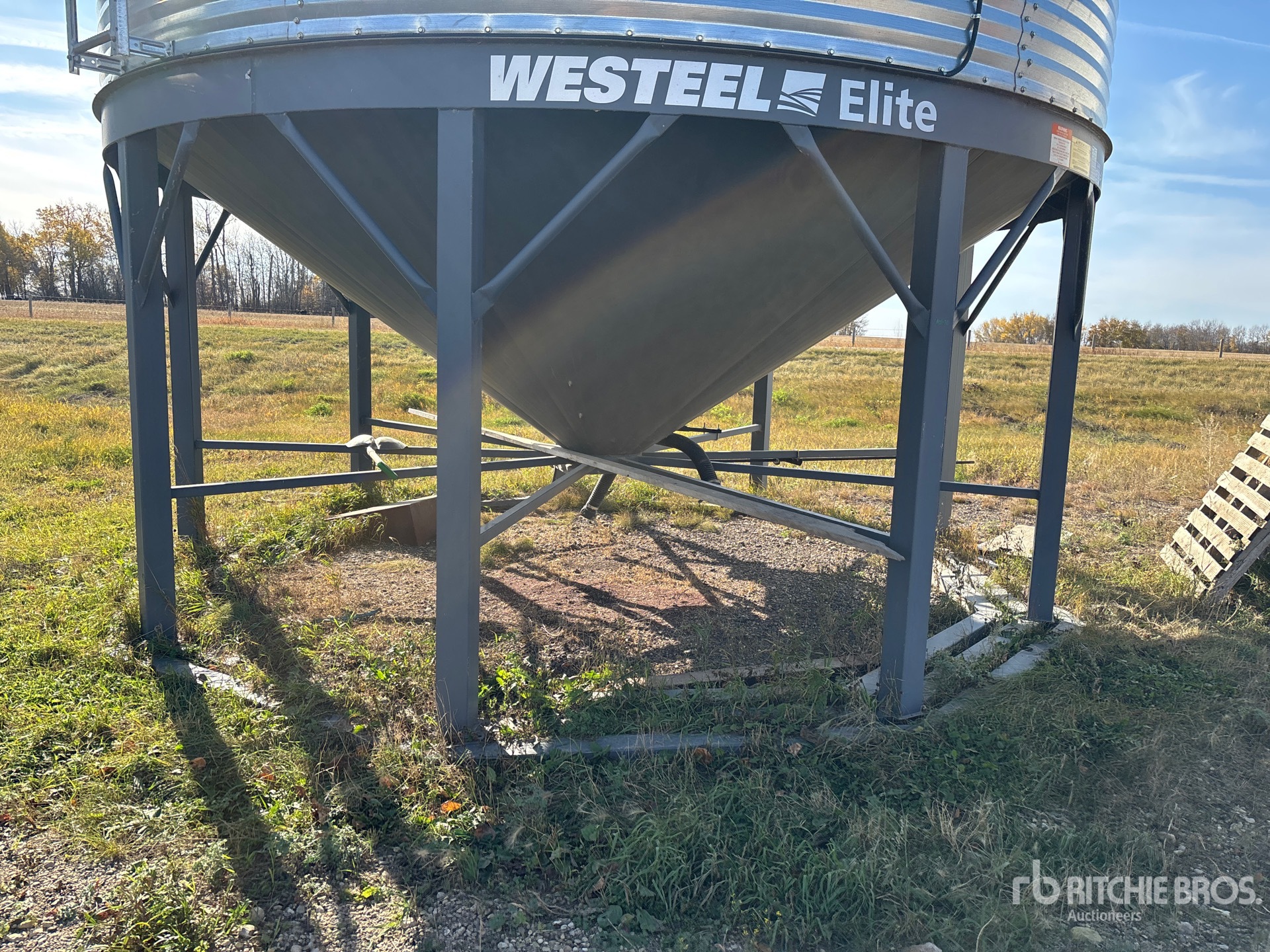 2015 Westeel 1805