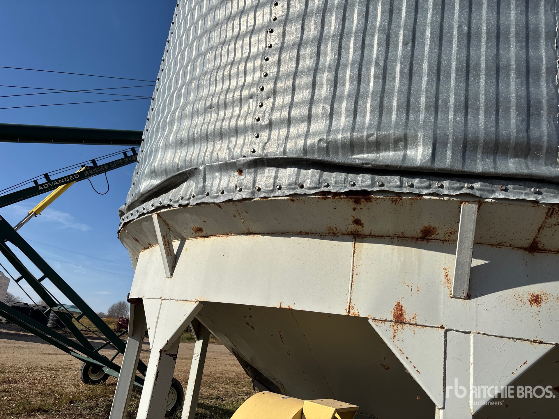 Westeel +/- 2700 BU 2 RING HOPPER