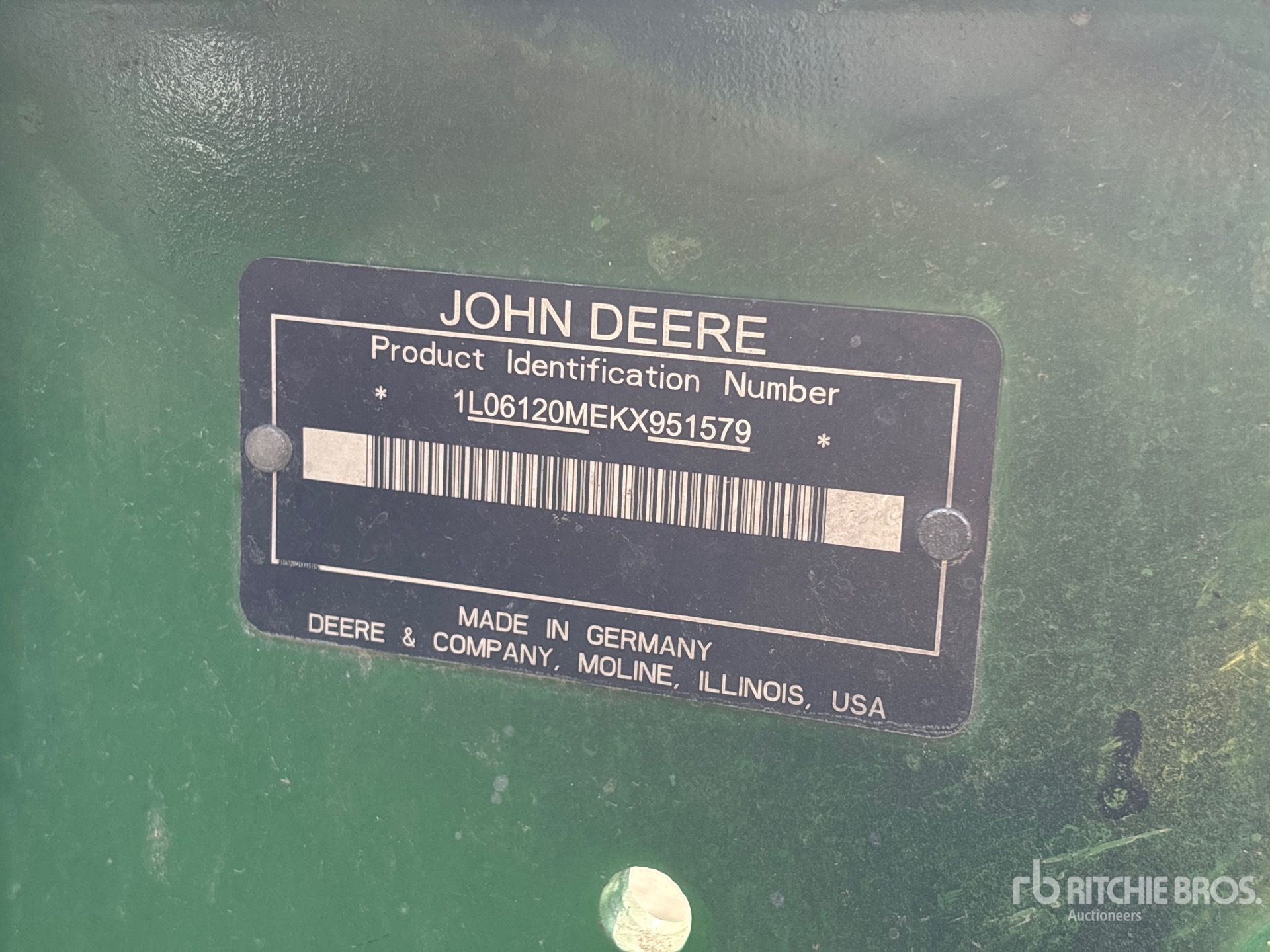 2020 John Deere 6120
