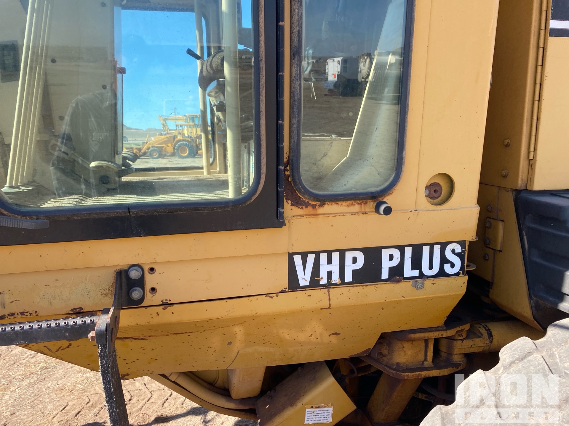 2003 Caterpillar 143H VHP PLUS