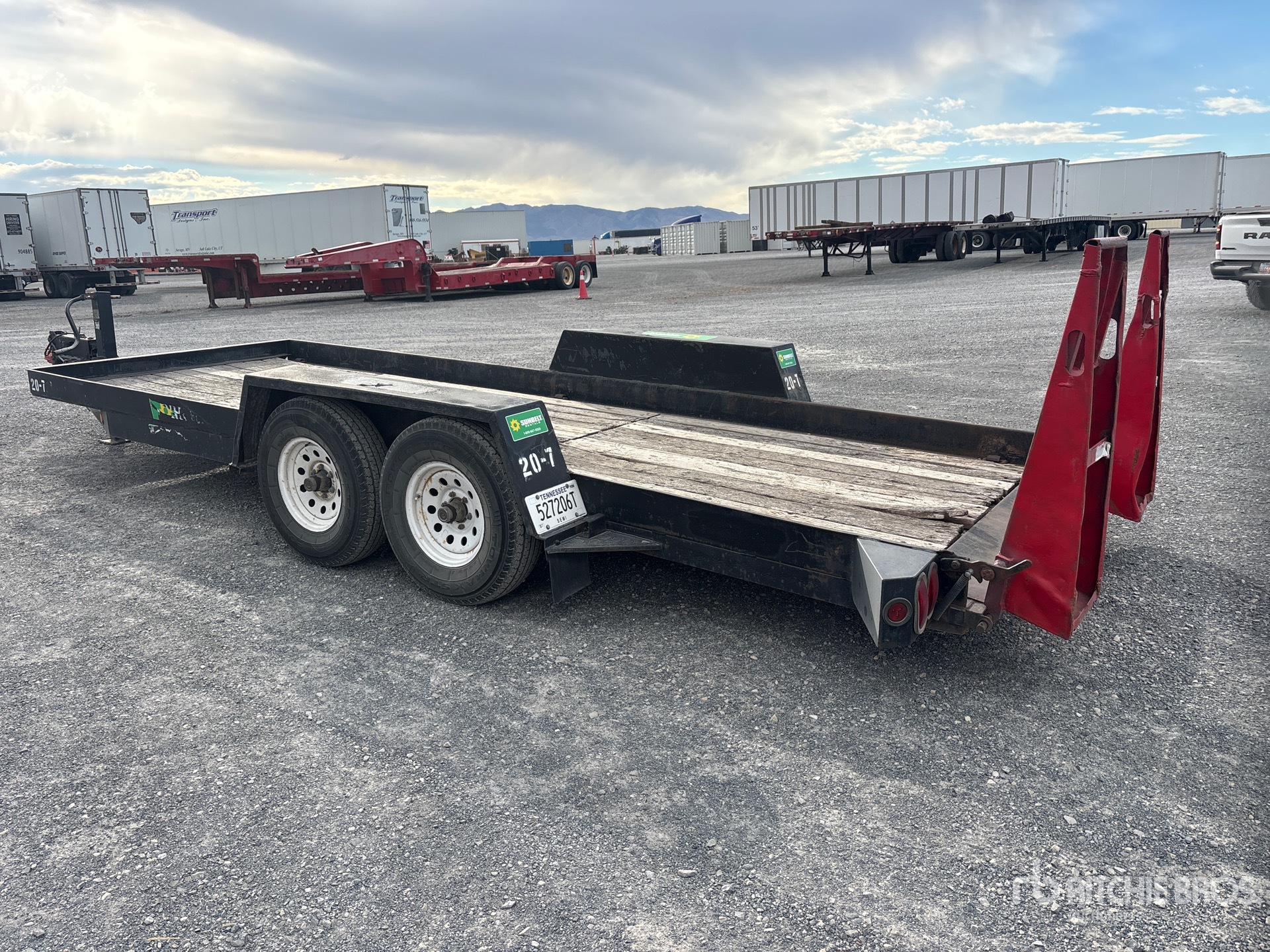 2005 Towmaster T-12P