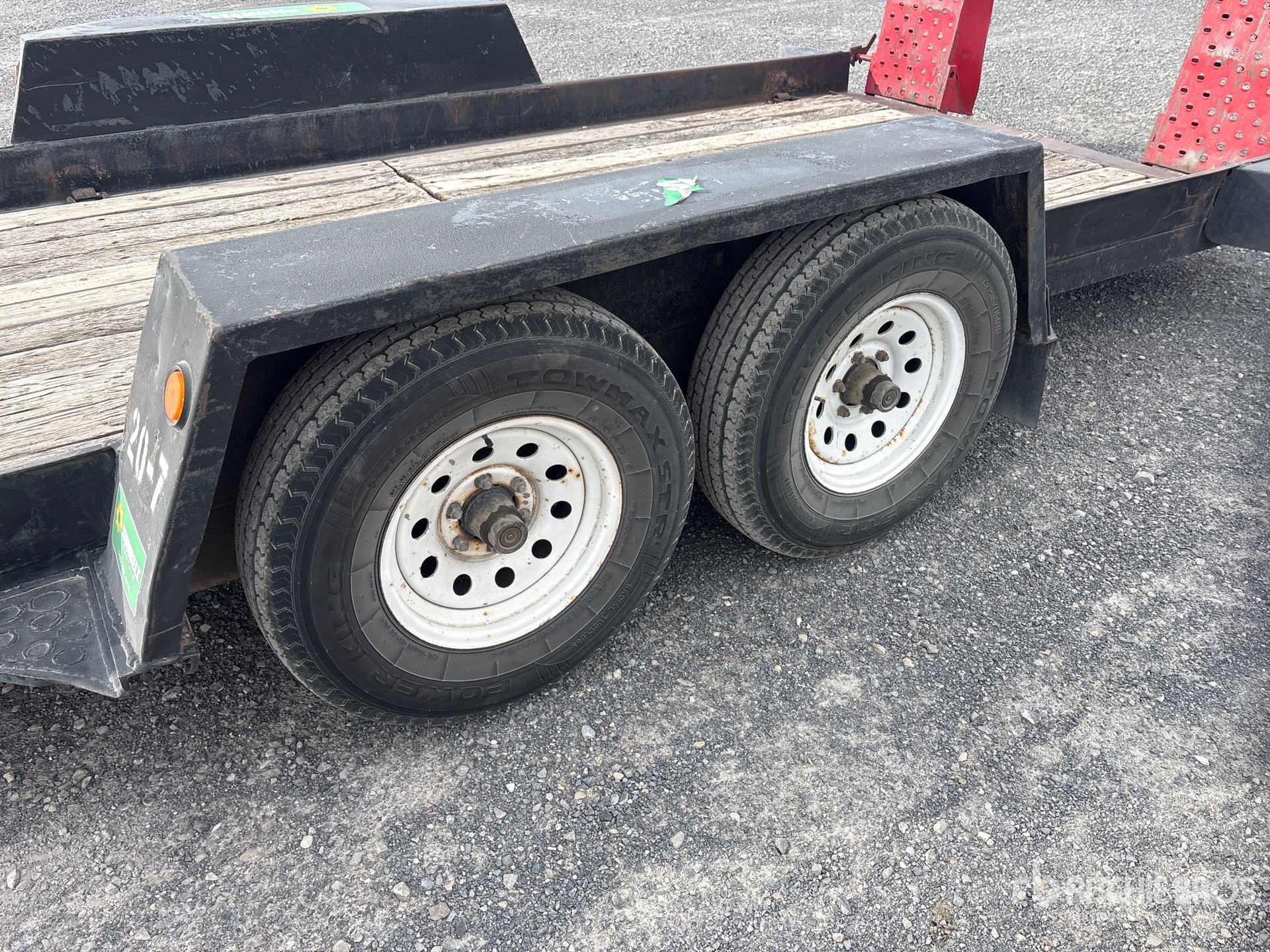 2005 Towmaster T-12P