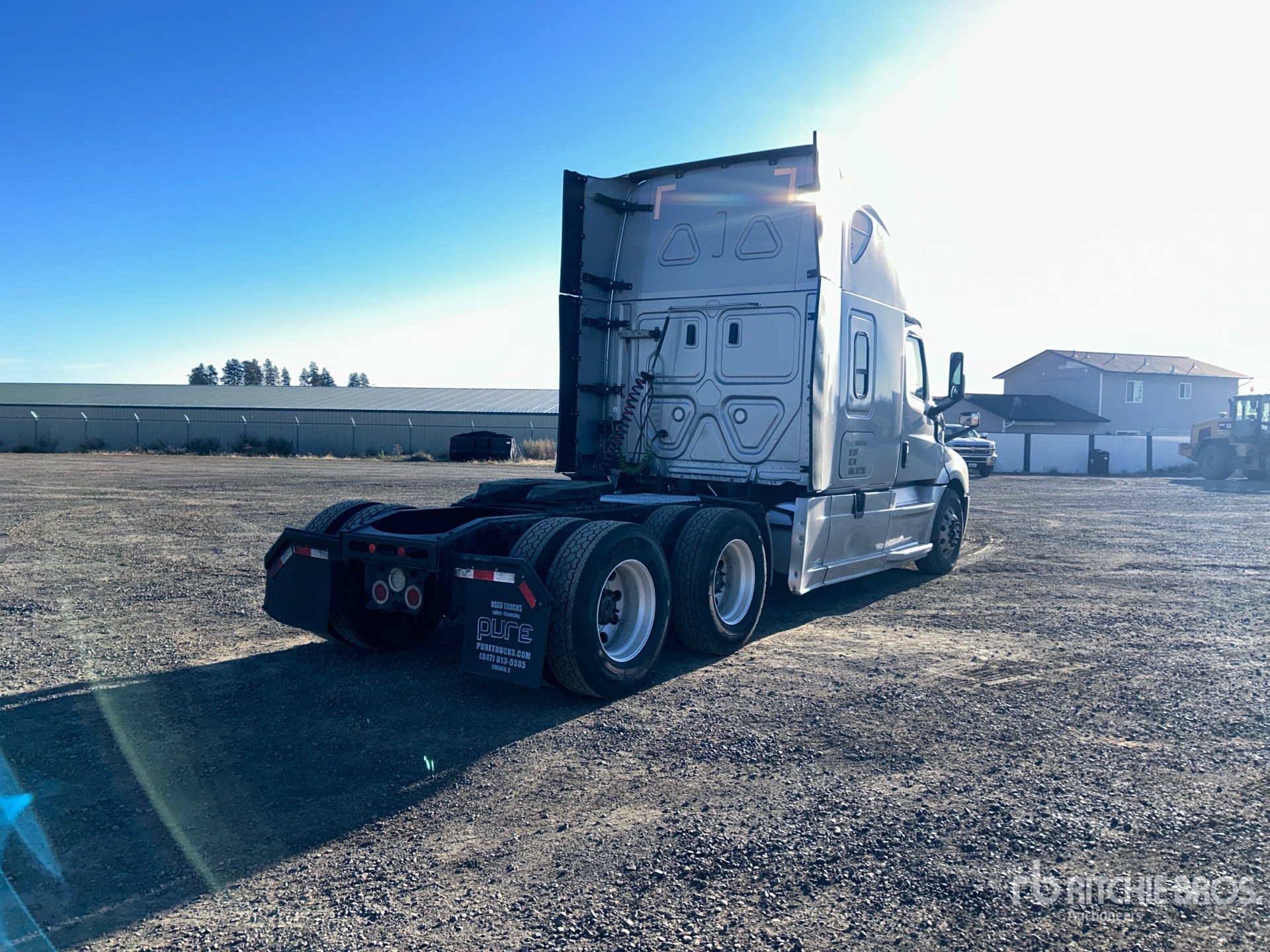 2018 Freightliner CASCADIA 126