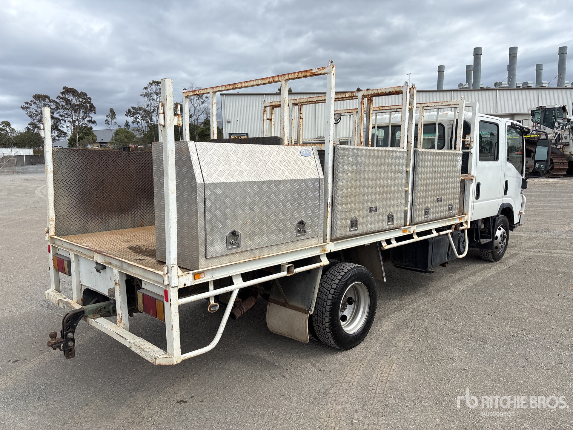 2008 Isuzu NPR300