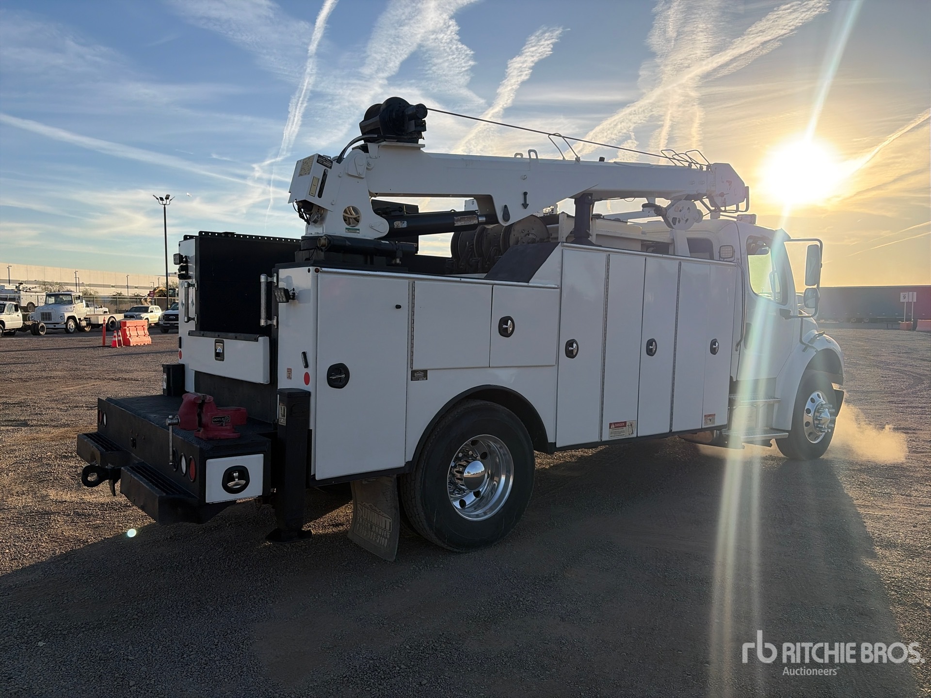 2016 Freightliner M2