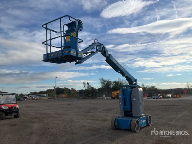 2014 Genie Z30/20 Articulating Boom Lift