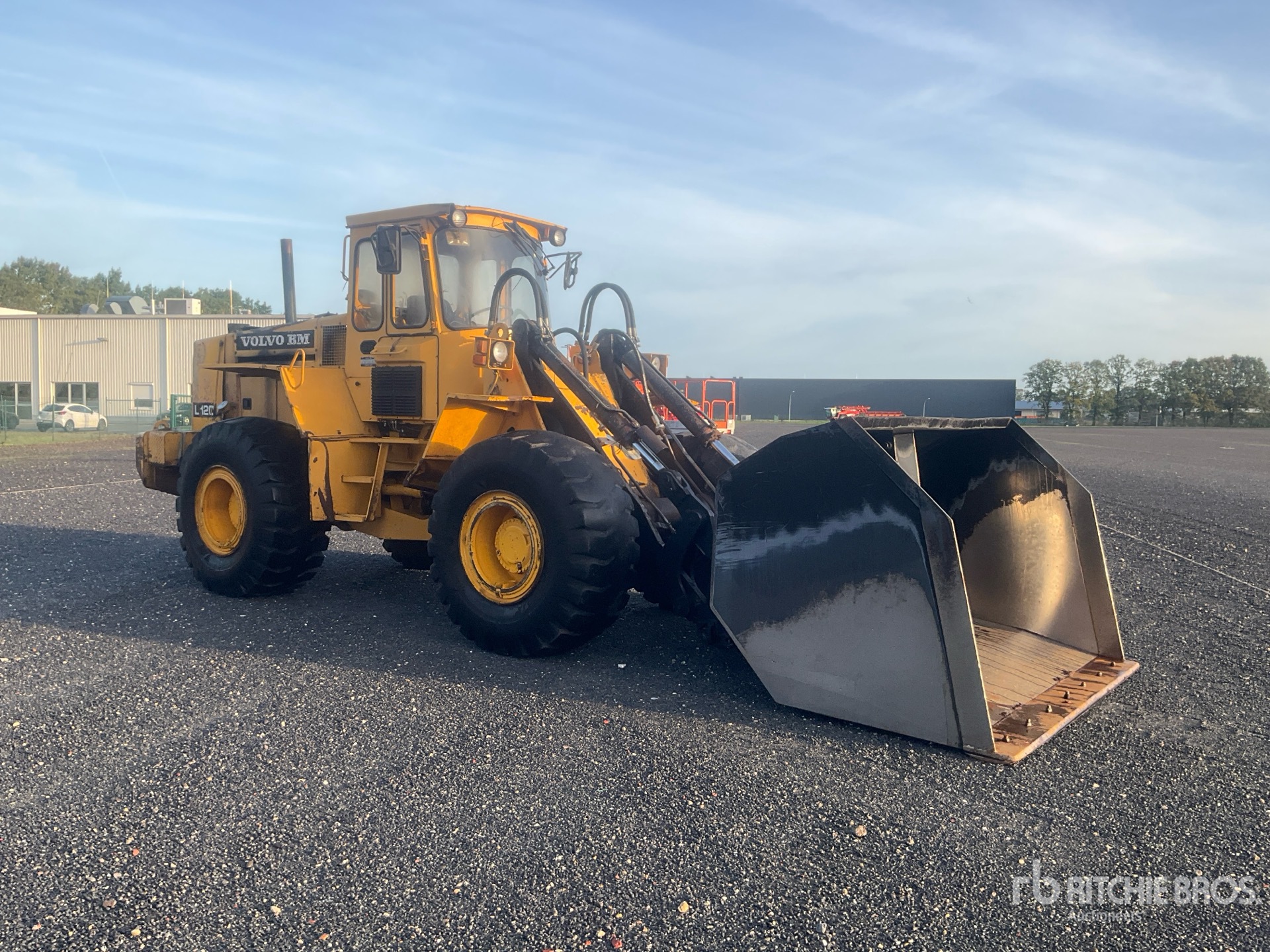1988 Volvo L120