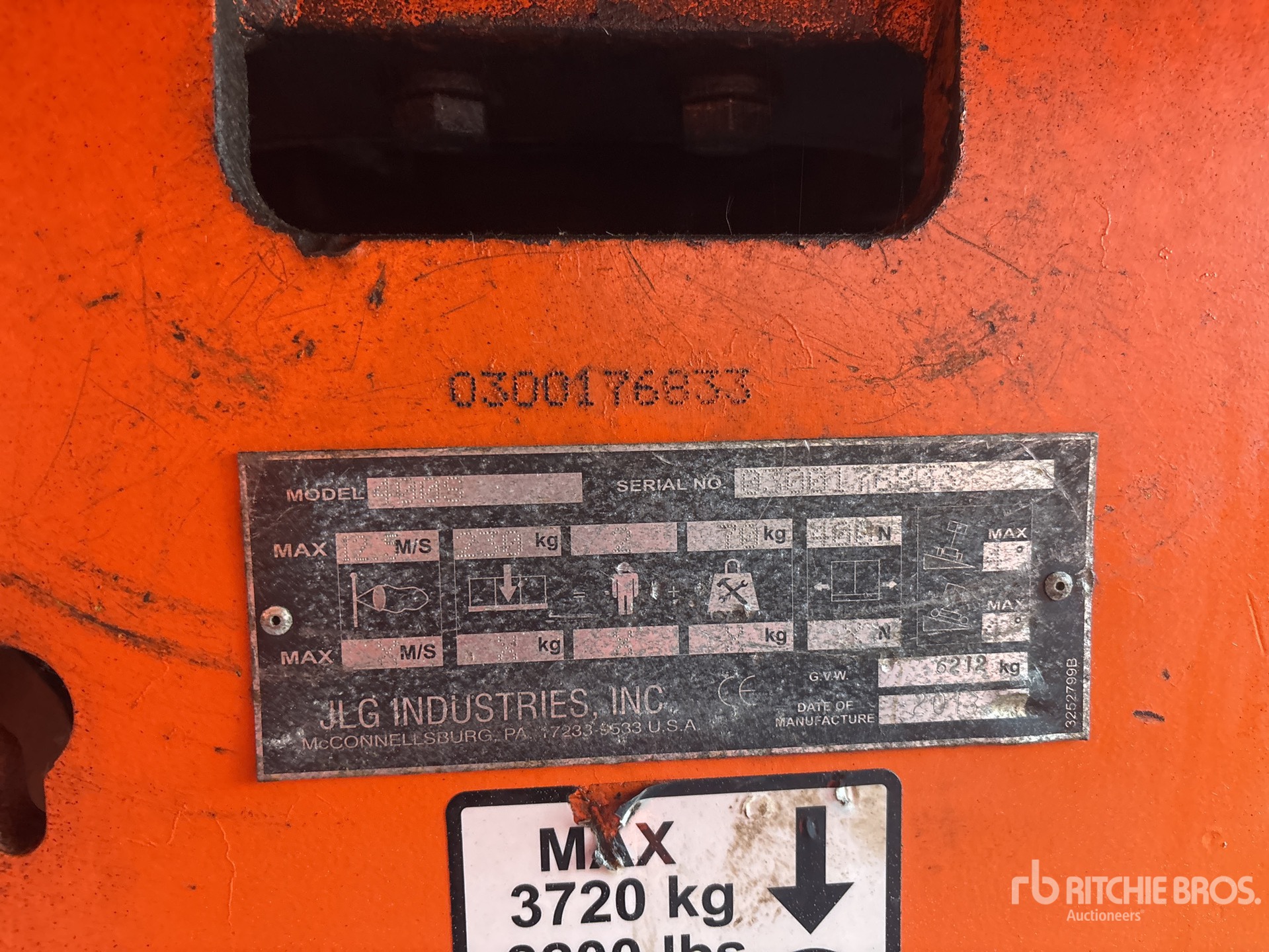 2013 JLG 400S
