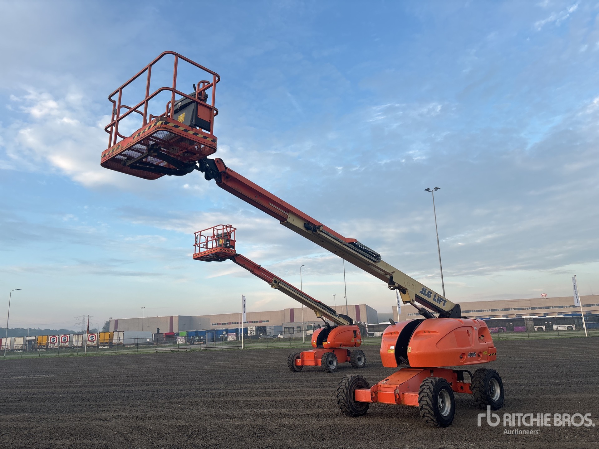 JLG 400S