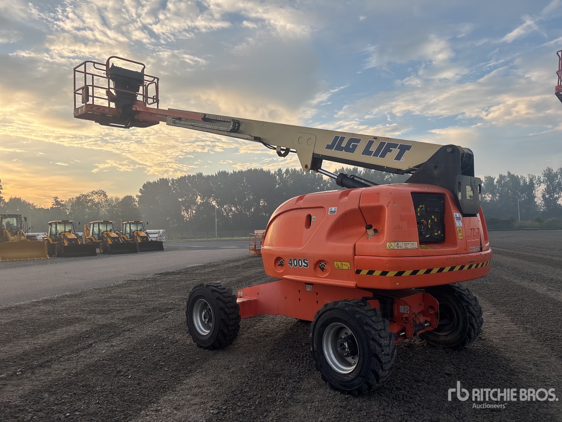 JLG 400S