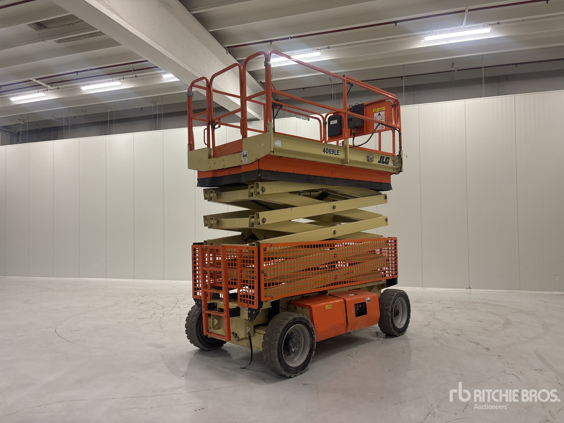 Photo of 2016 JLG 4069LE