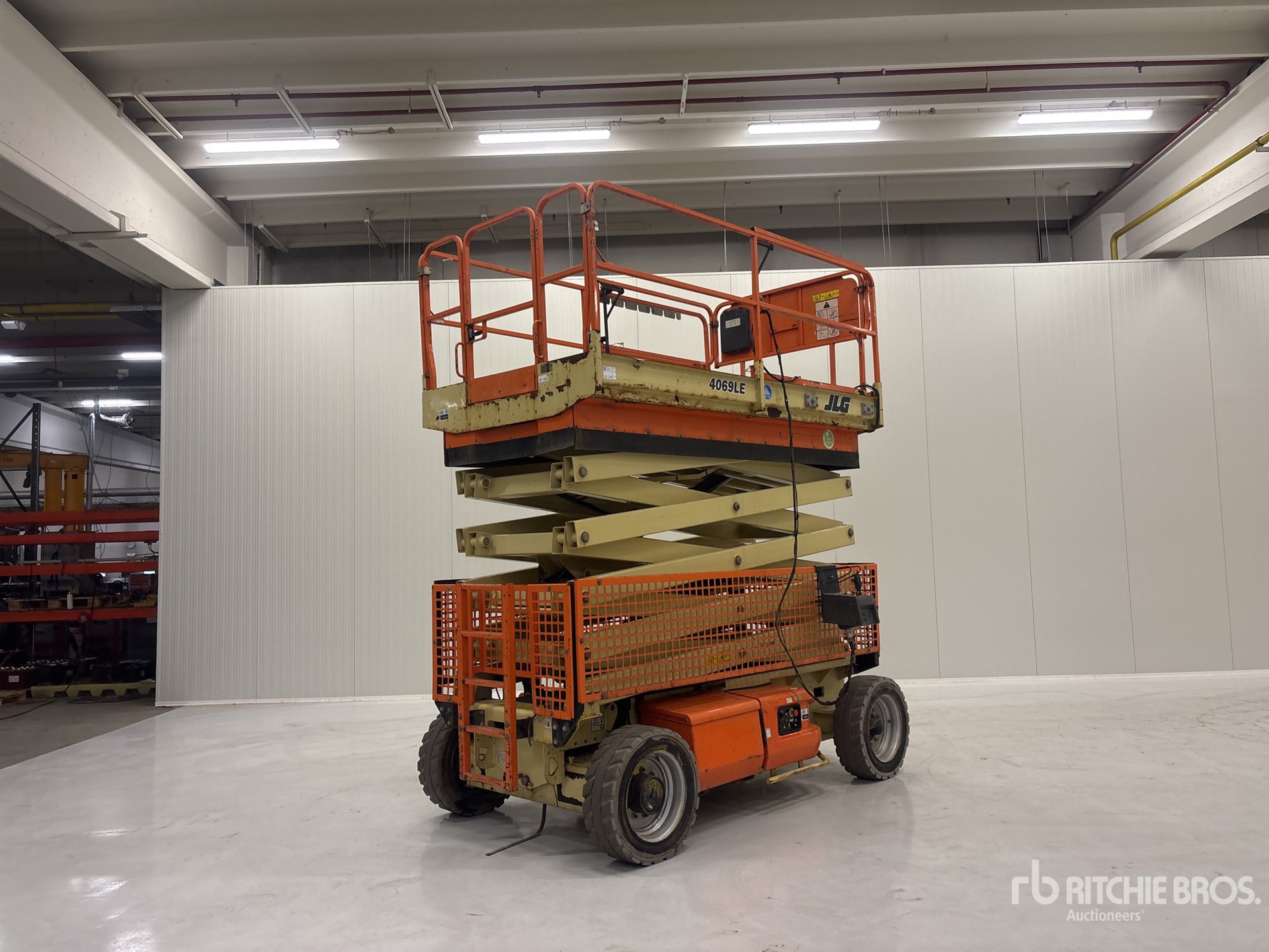 Photo of 2013 JLG 4069LE