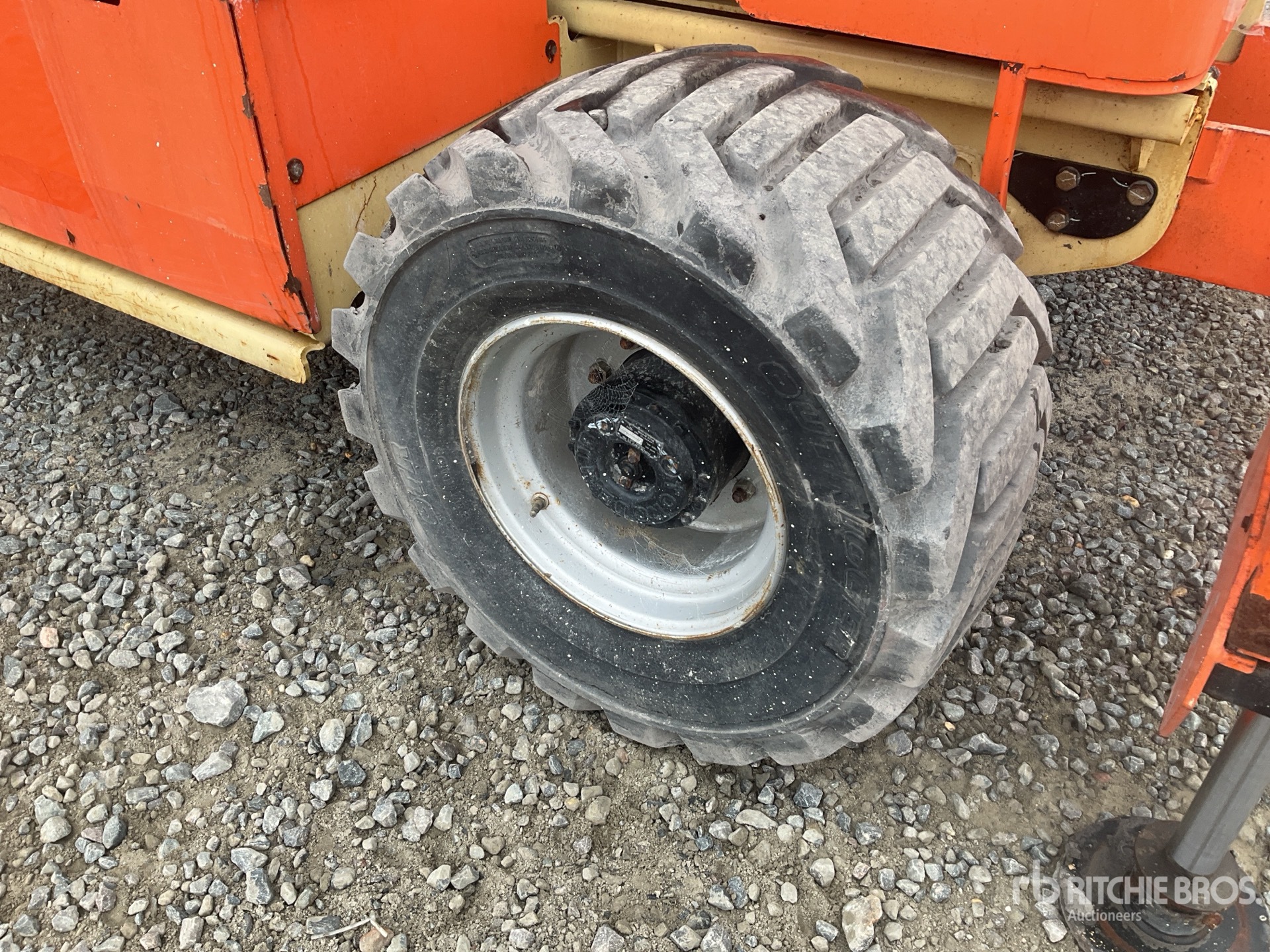 2015 JLG 4394RT