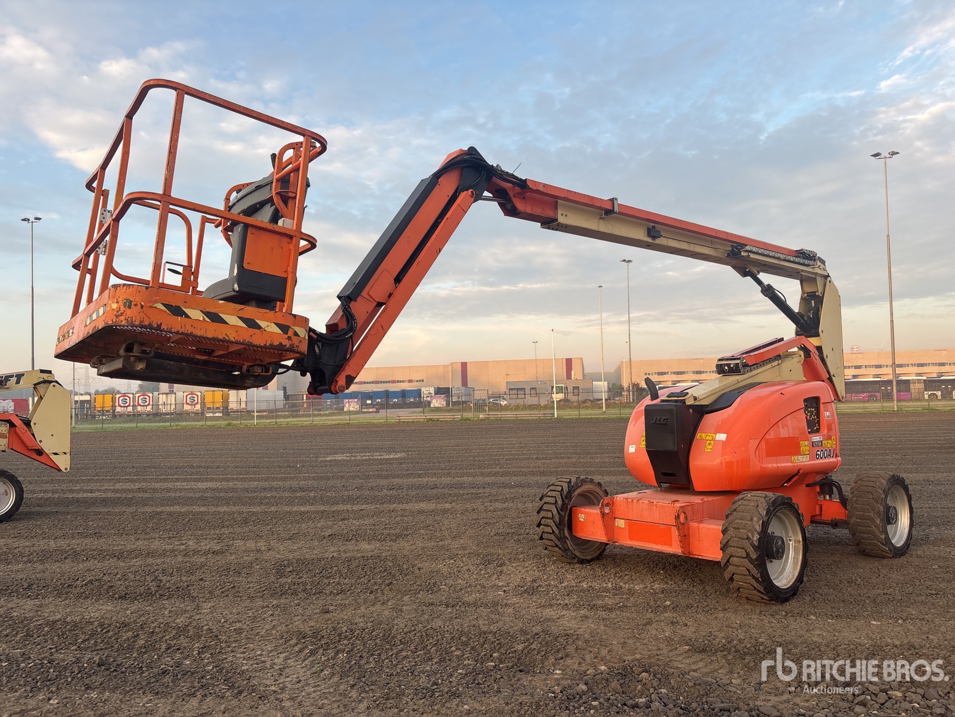 2014 JLG 600AJ