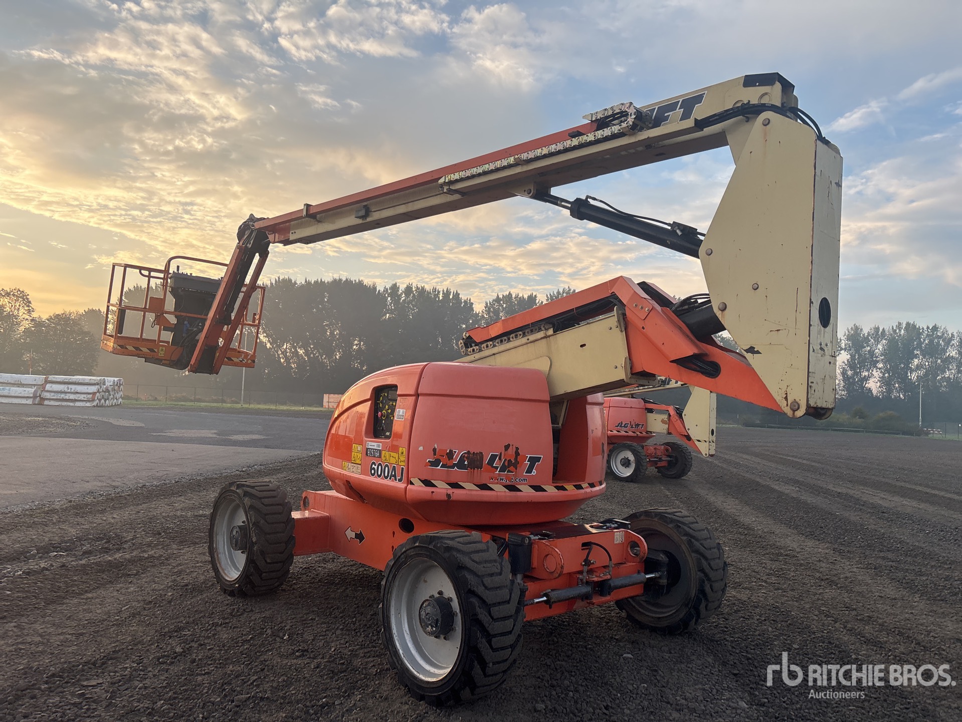 2014 JLG 600AJ