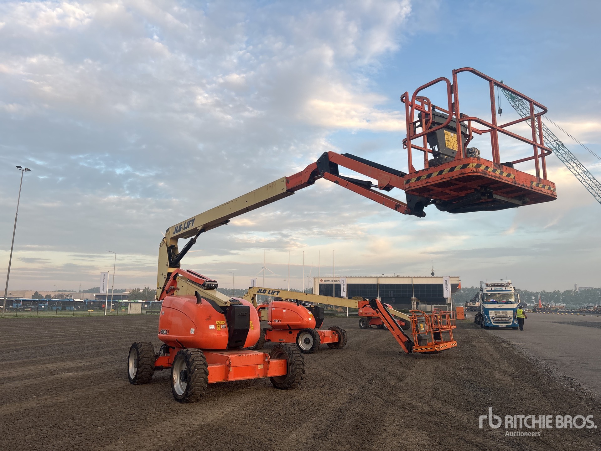 2014 JLG 600AJ