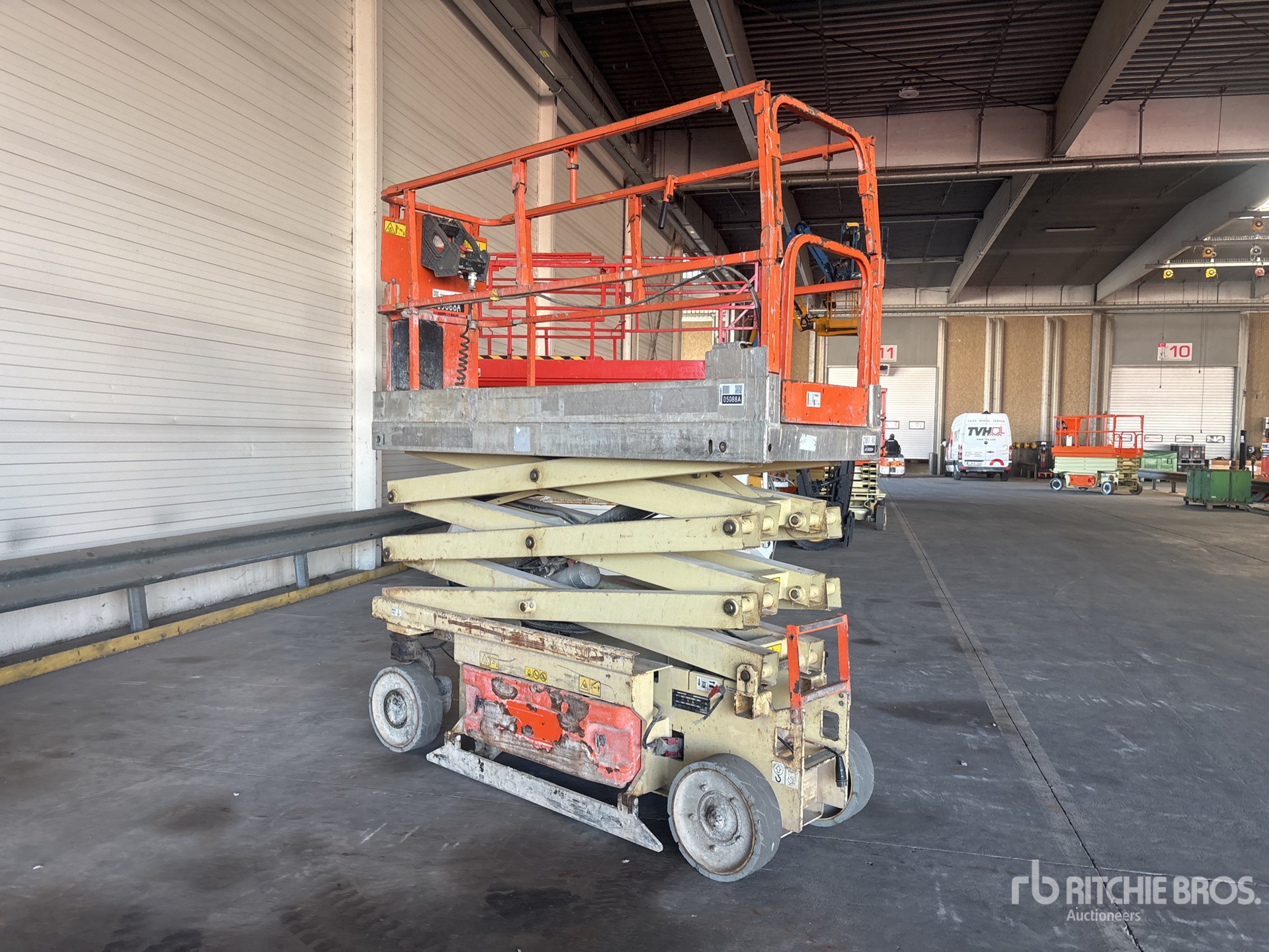 2014 JLG 2030ES