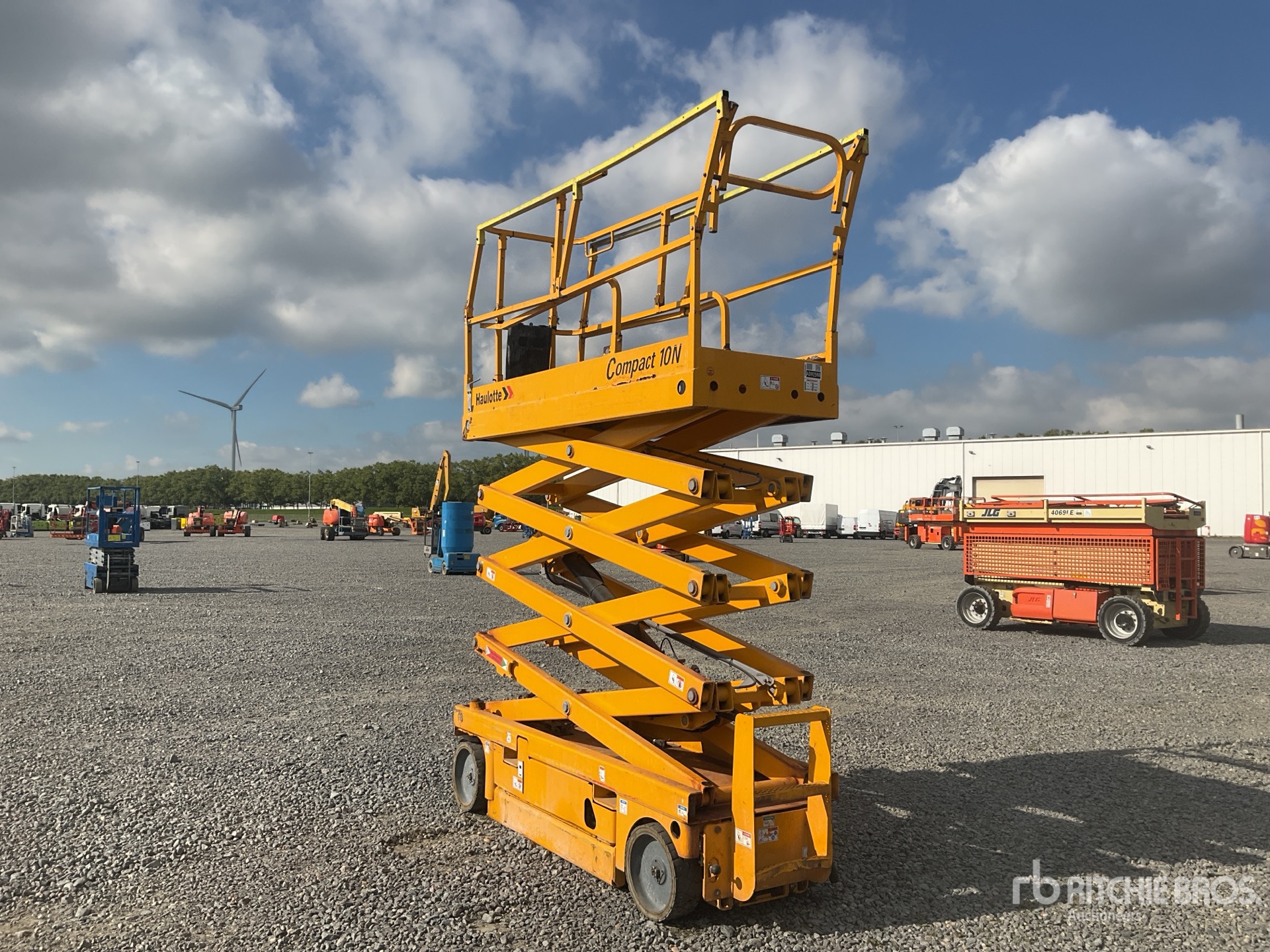 2019 Haulotte COMPACT 10N