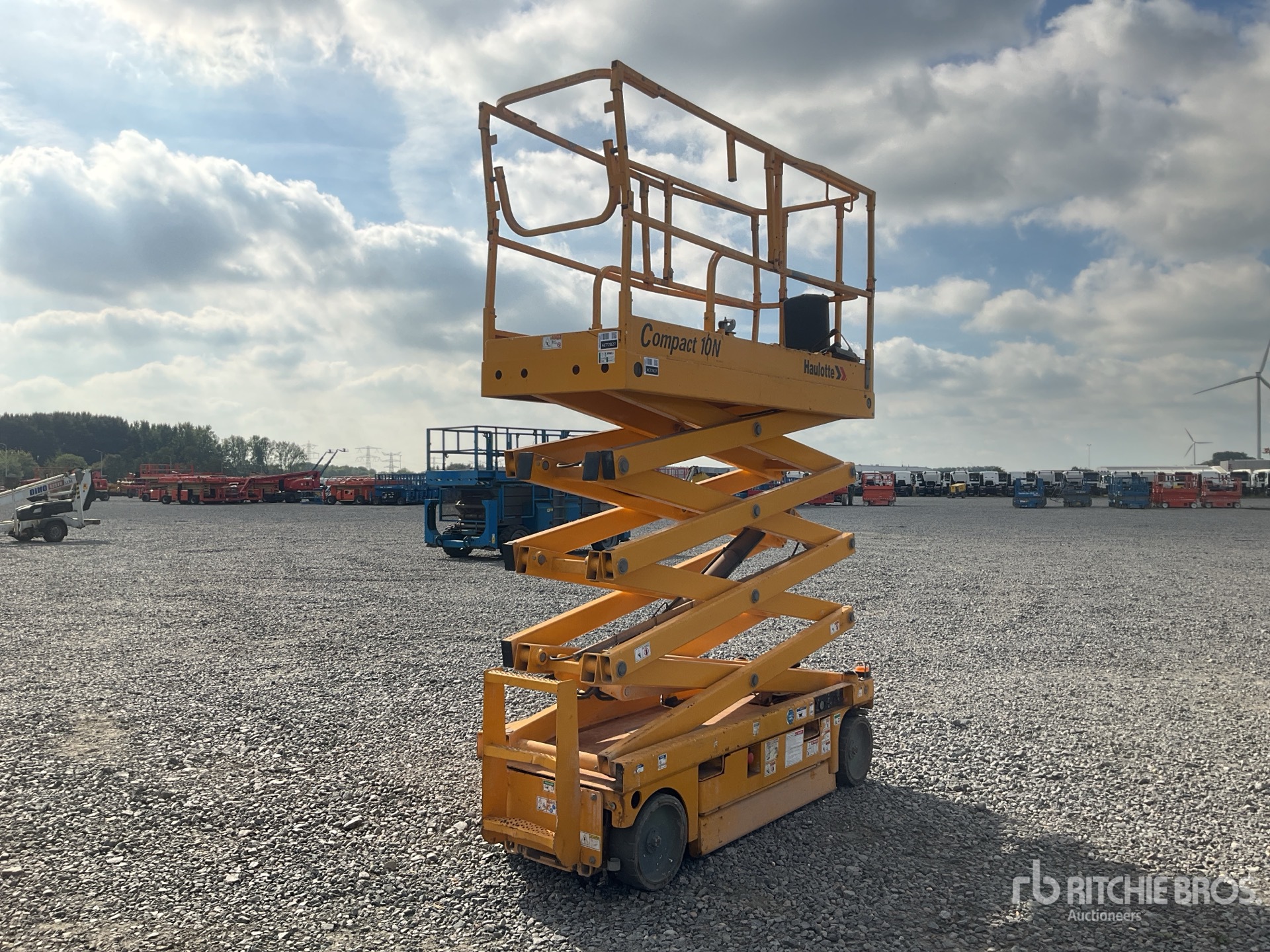 2017 Haulotte COMPACT 10N