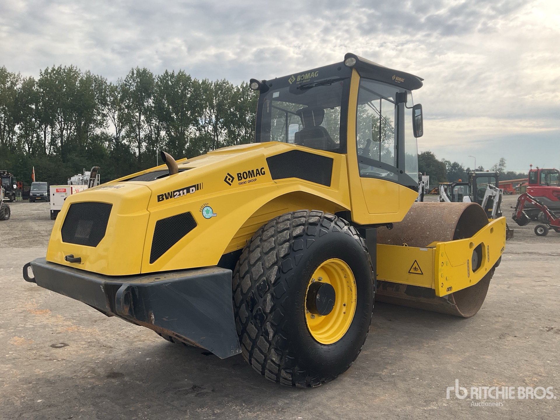 2019 Bomag BW211D-5