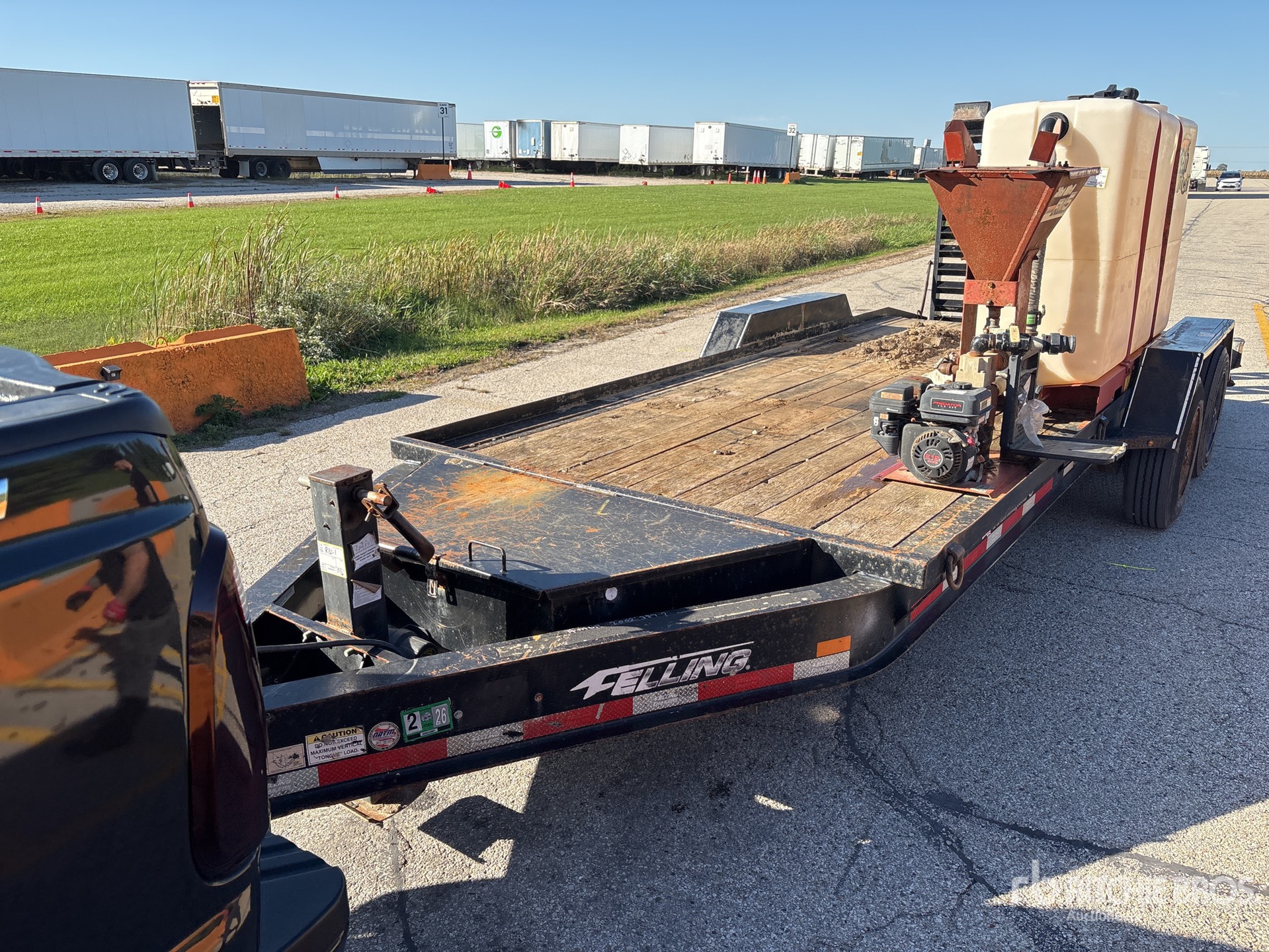 2015 Felling Trailers, Inc. 25 ft T/A