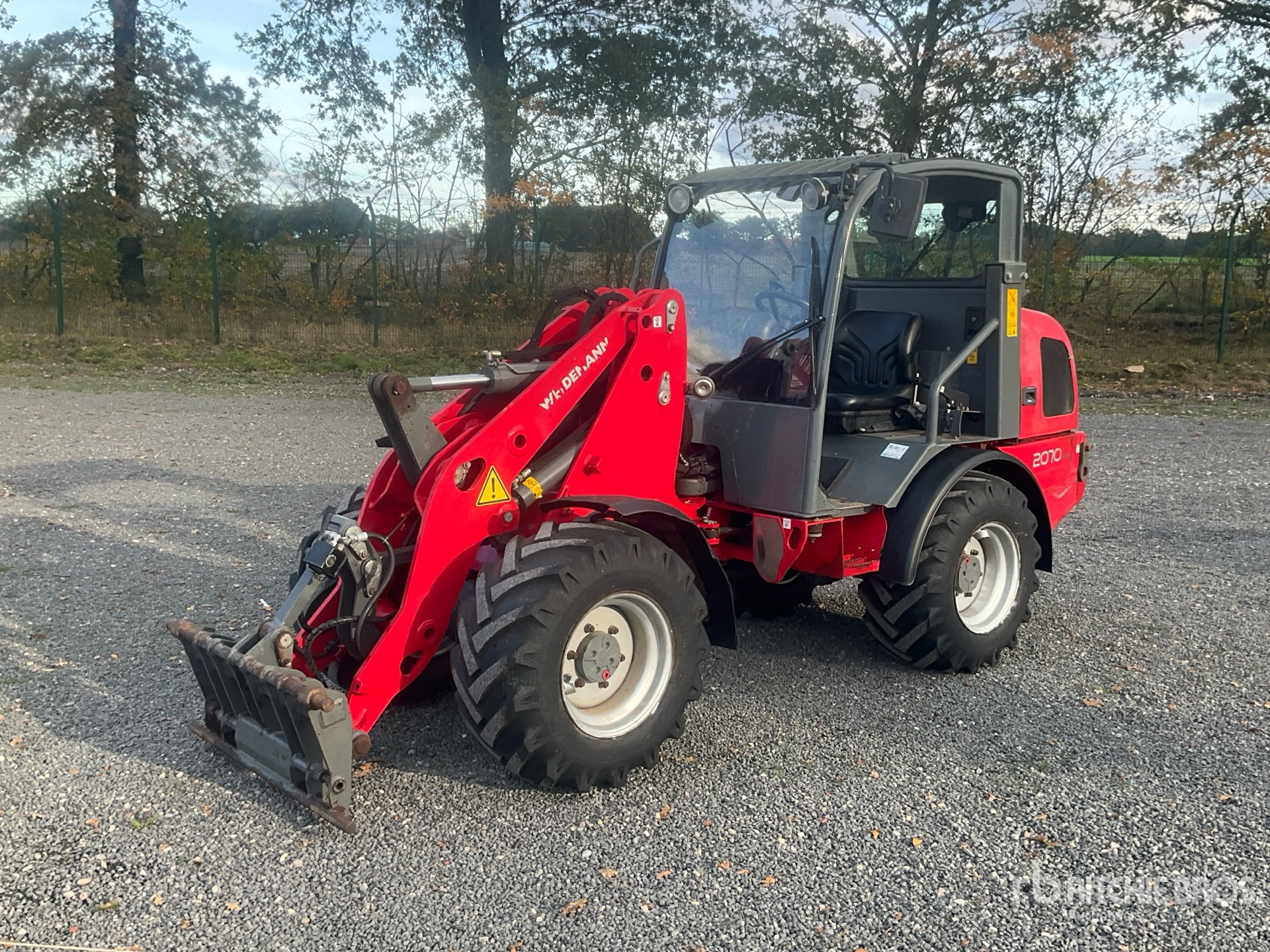 Photo of 2011 Weidemann 2070 CX 80 LP