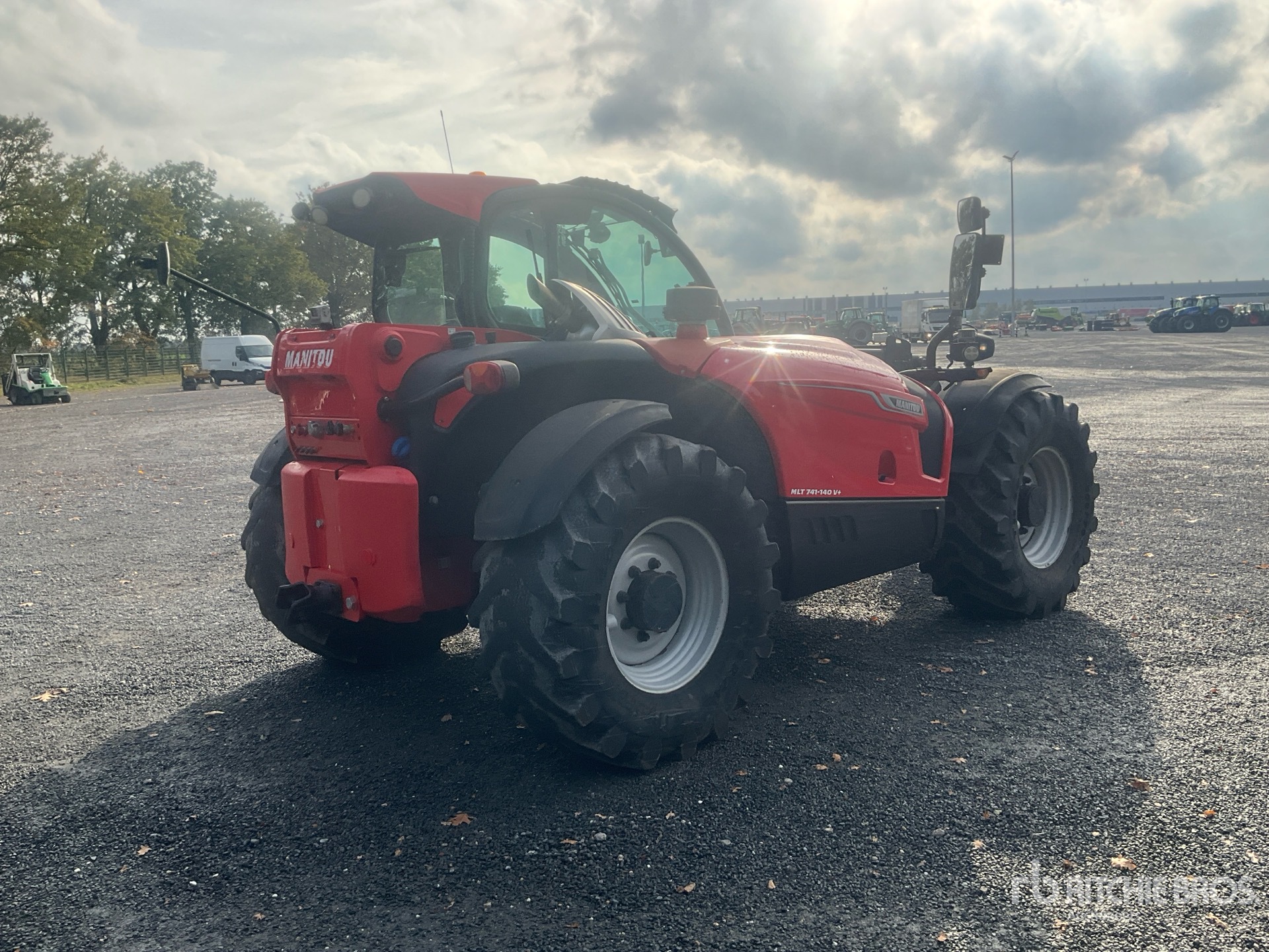 2019 Manitou MLT741-140V+