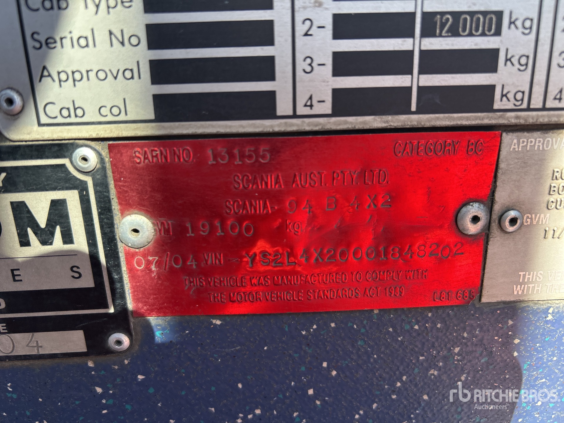 2004 Scania L94UB