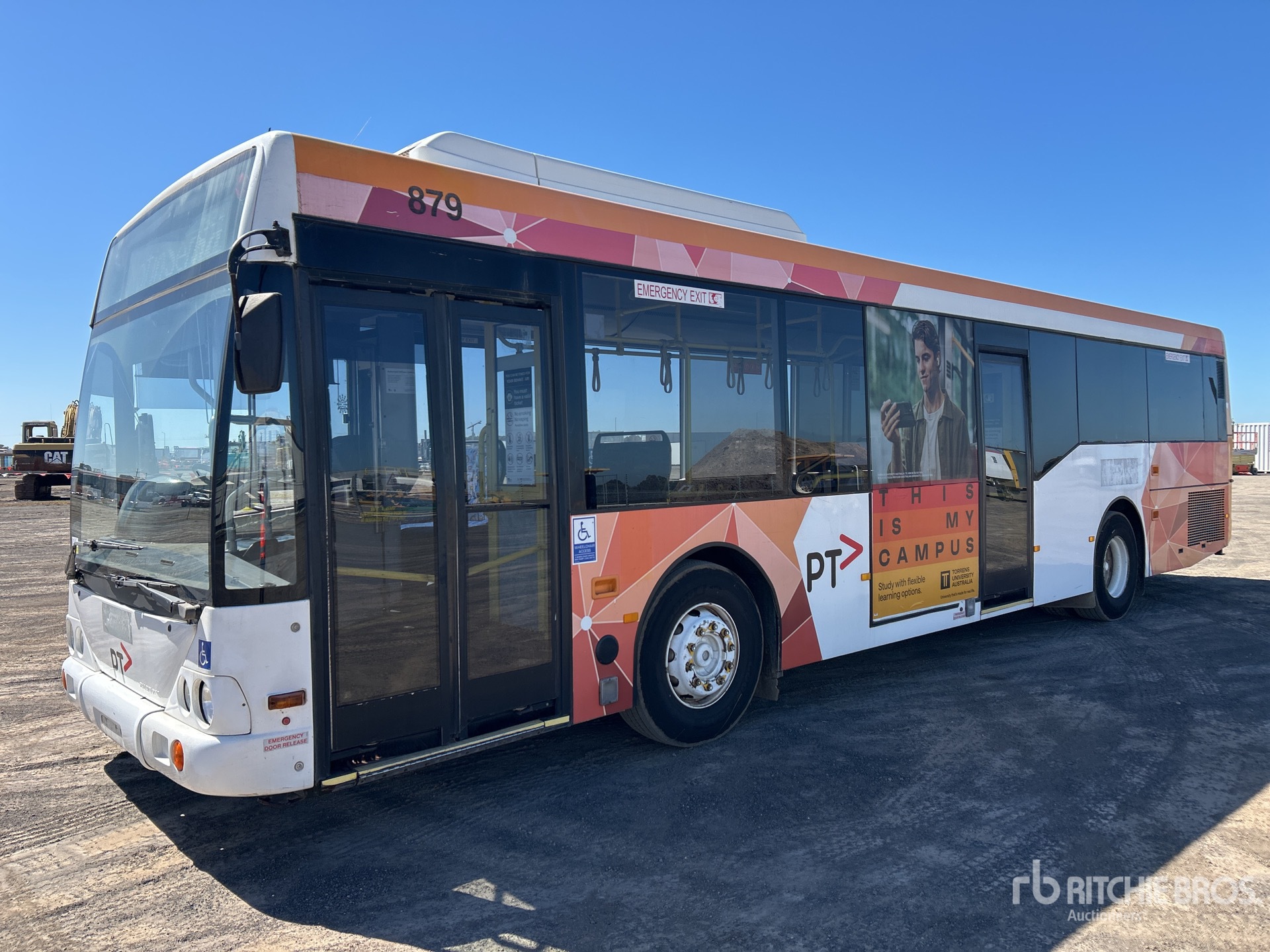 2004 Scania L94UB
