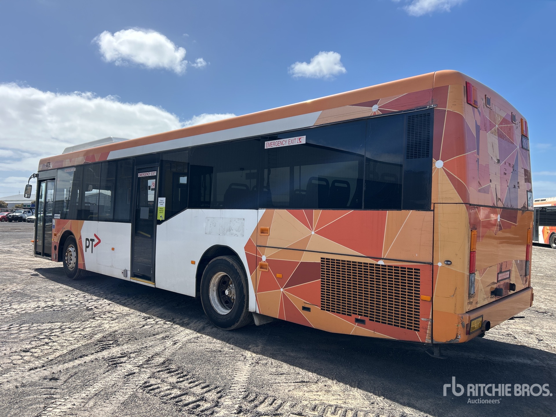 2004 Scania L94UB